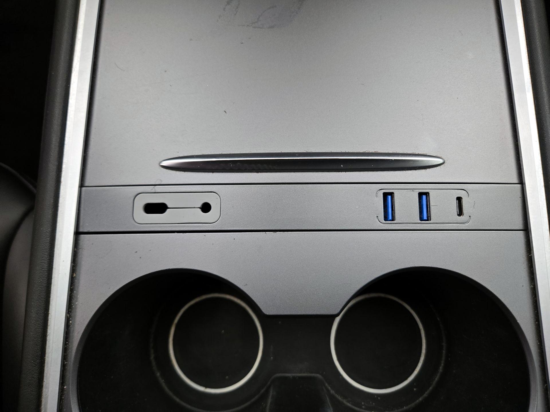 Thumbnail: 2022 Tesla Model Y - 18