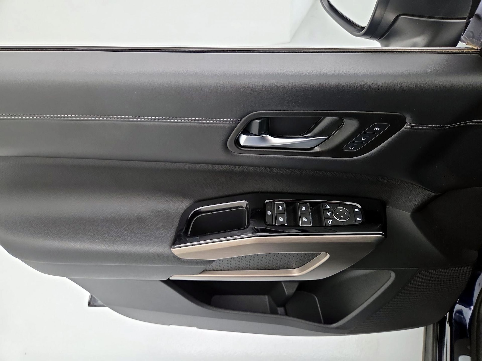 2024 Nissan Pathfinder Platinum - Photo 13