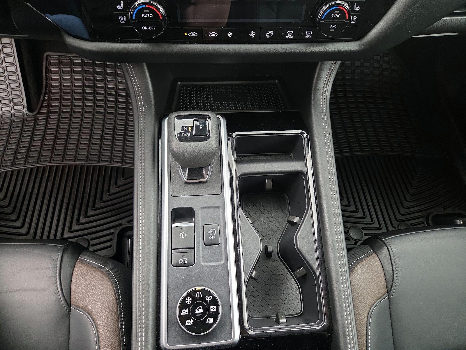 2024 Nissan Pathfinder Platinum - Photo 18