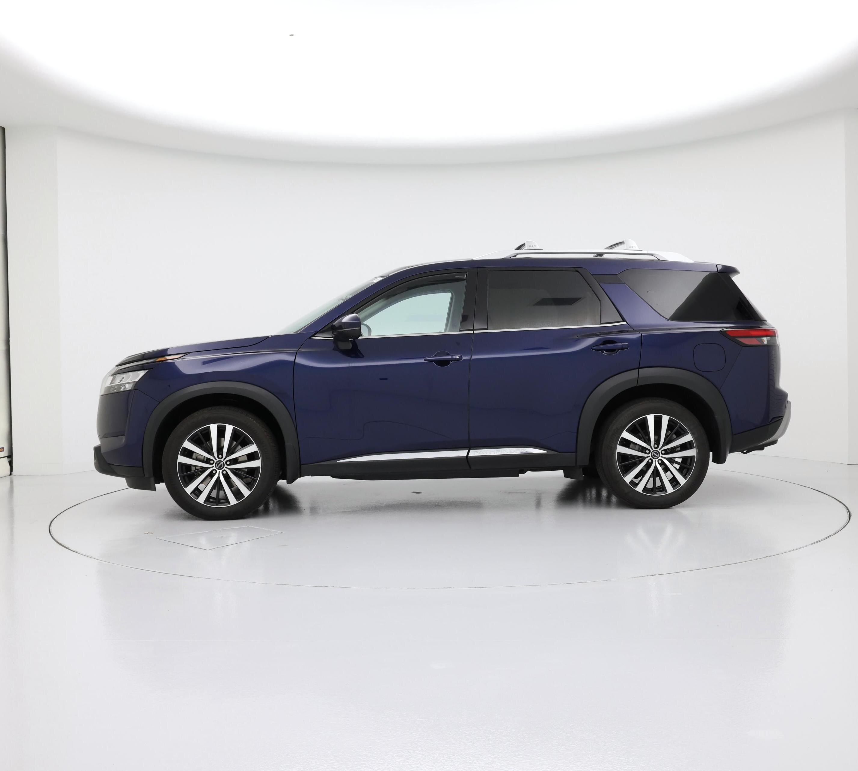 Thumbnail: 2024 Nissan Pathfinder - 3