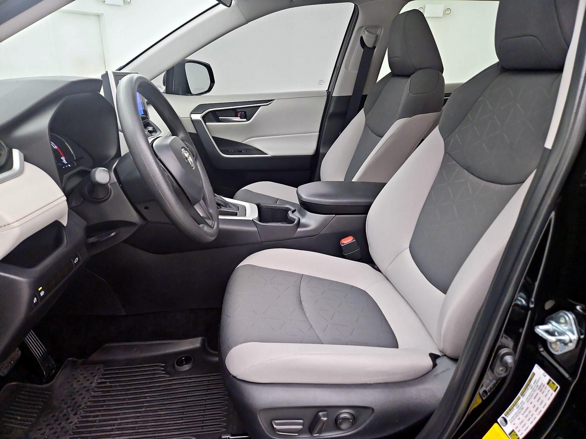 Thumbnail: 2025 Toyota RAV4 - 11