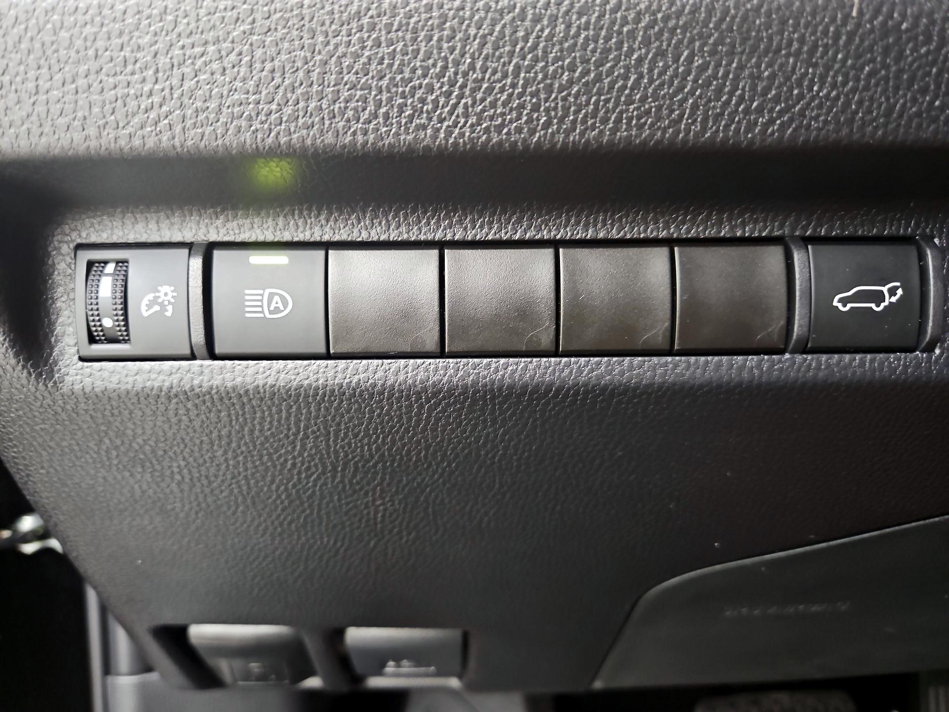 Thumbnail: 2025 Toyota RAV4 - 13