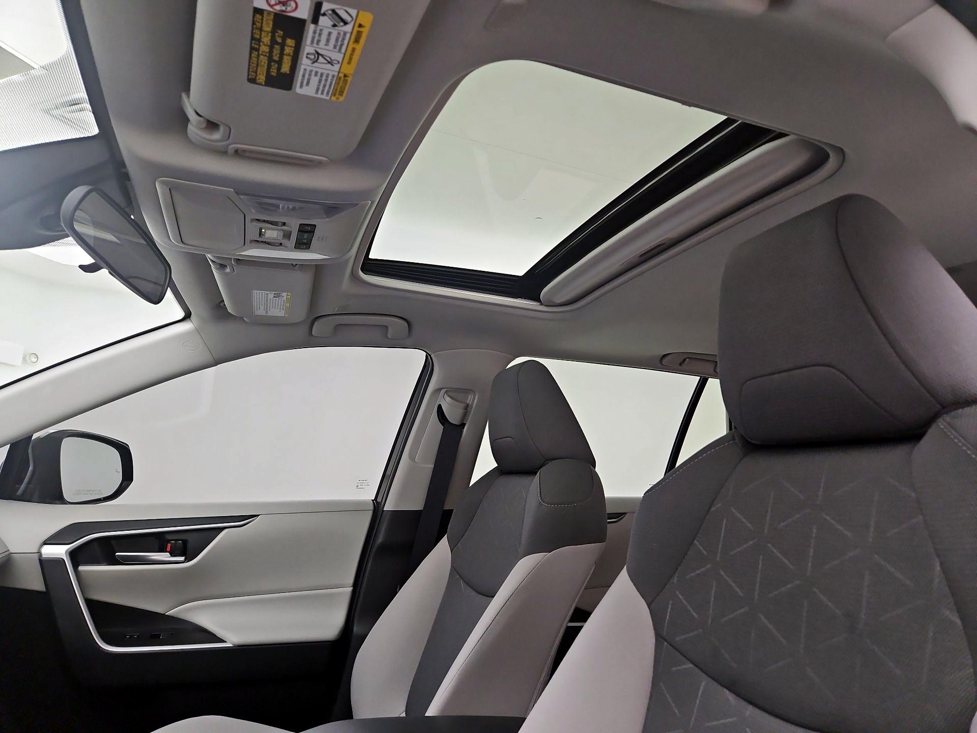 Thumbnail: 2025 Toyota RAV4 - 19