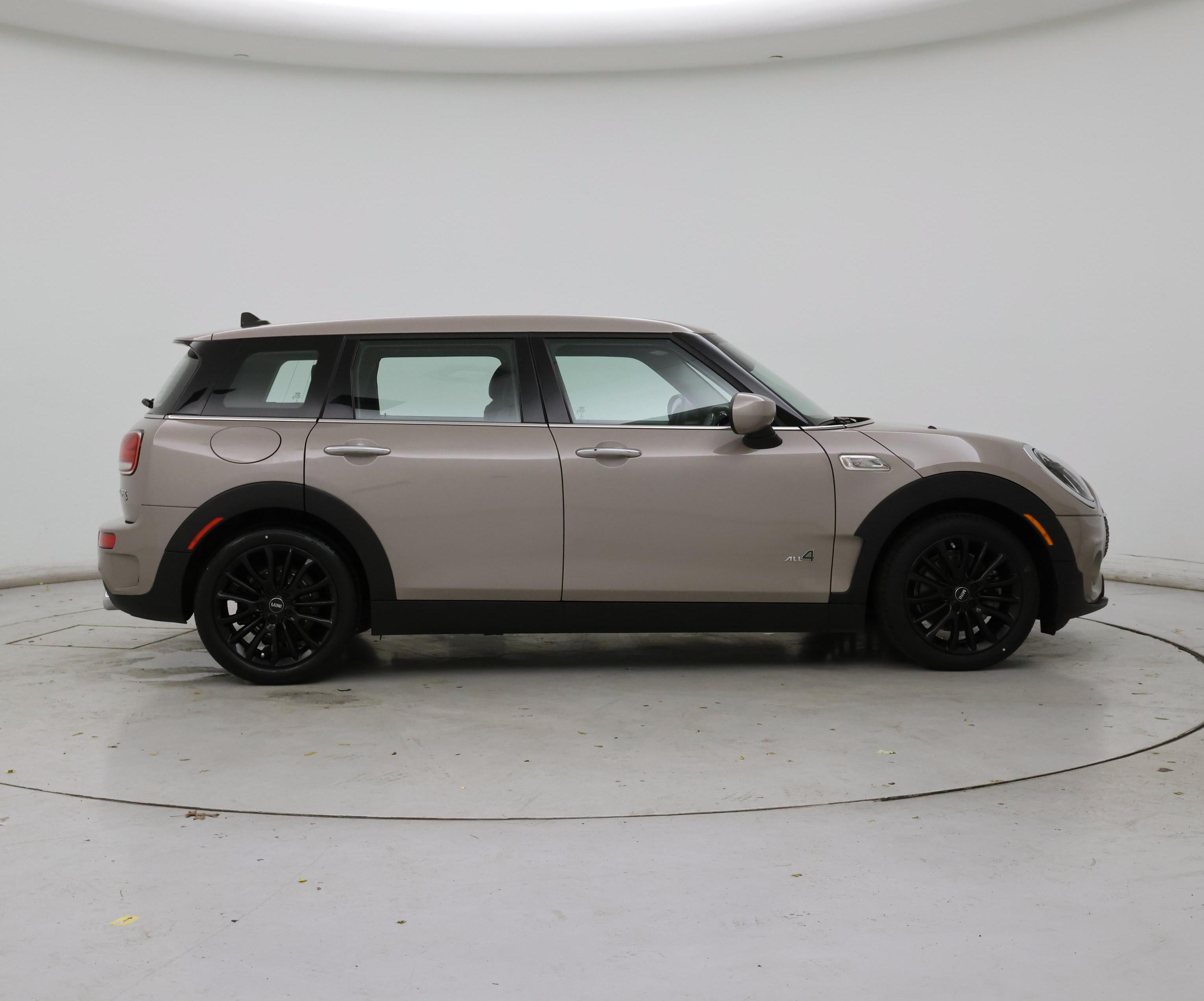 Thumbnail: 2023 MINI Cooper Clubman - 7