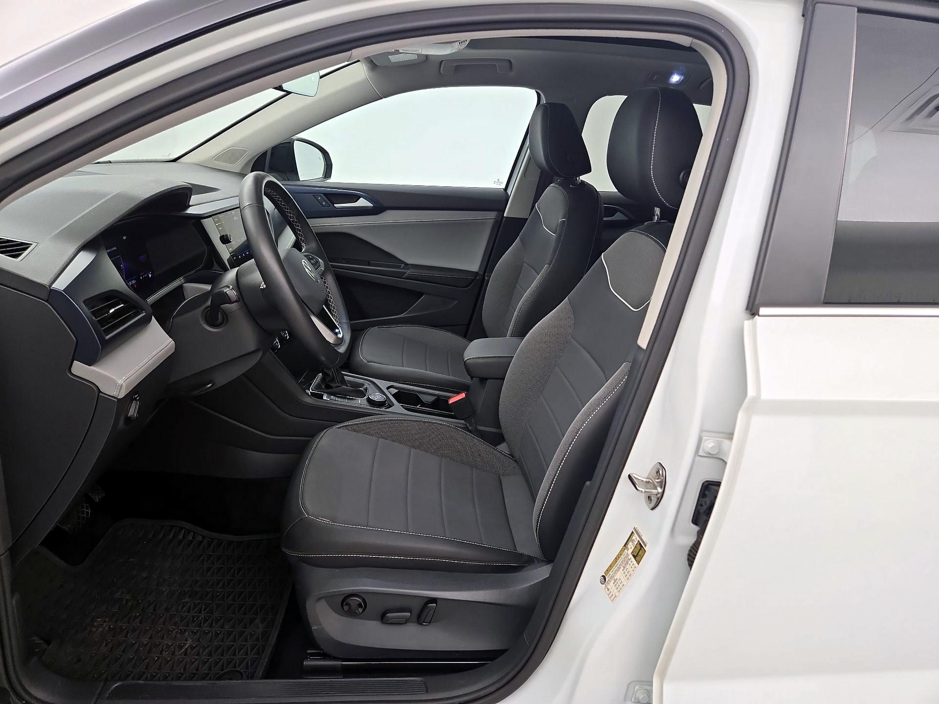 Thumbnail: 2024 Volkswagen Taos - 11