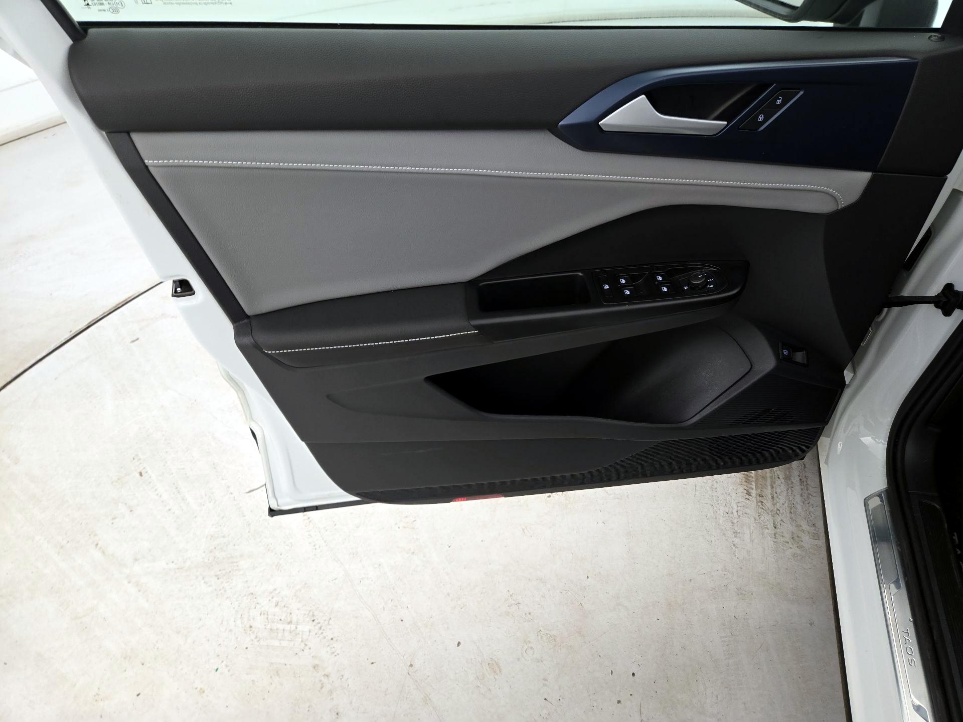 Thumbnail: 2024 Volkswagen Taos - 12