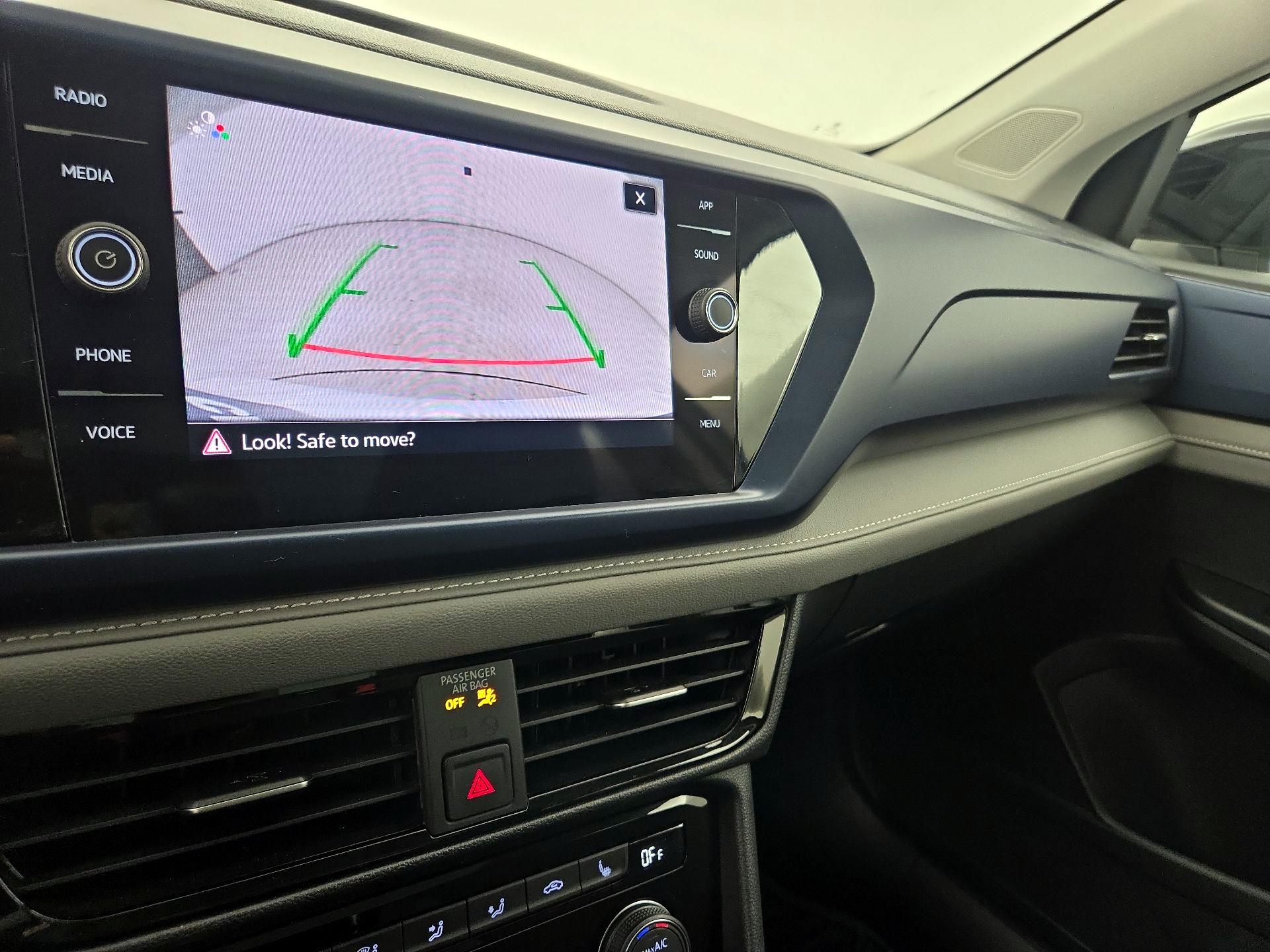 Thumbnail: 2024 Volkswagen Taos - 14