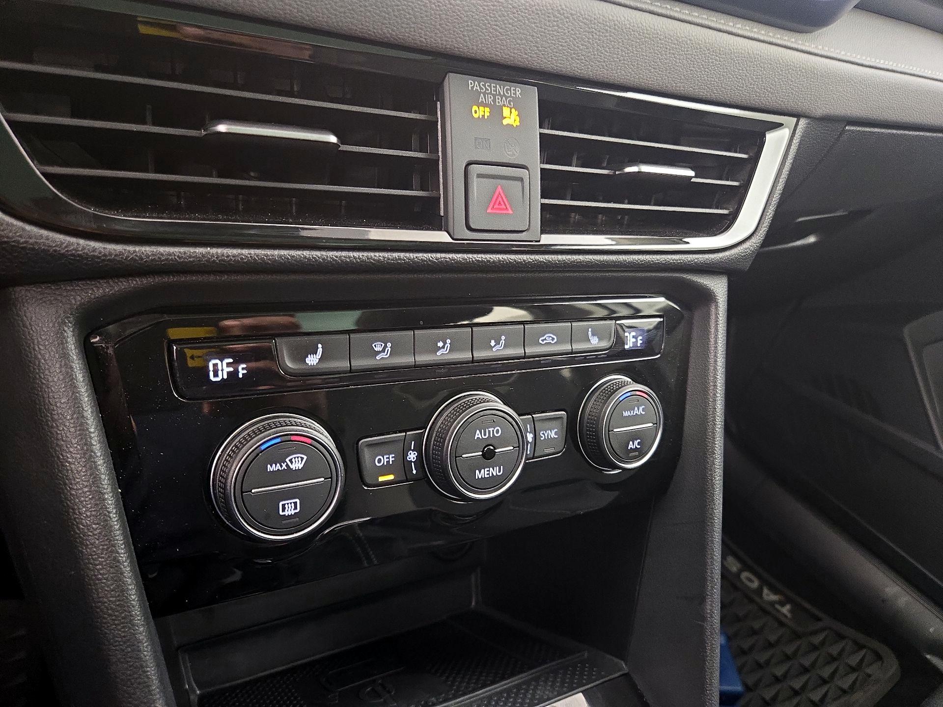 Thumbnail: 2024 Volkswagen Taos - 16