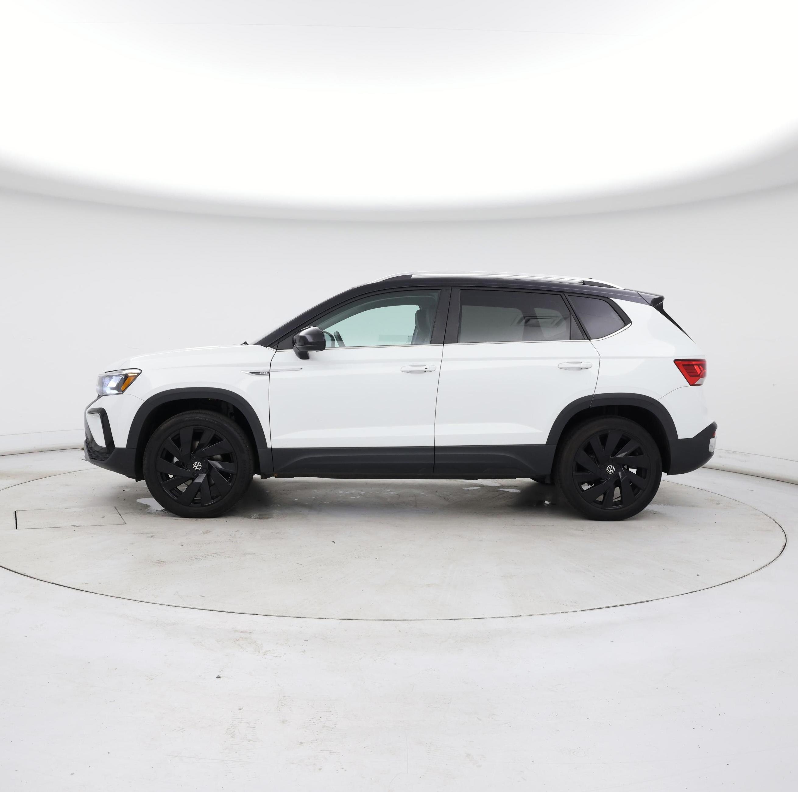 Thumbnail: 2024 Volkswagen Taos - 3