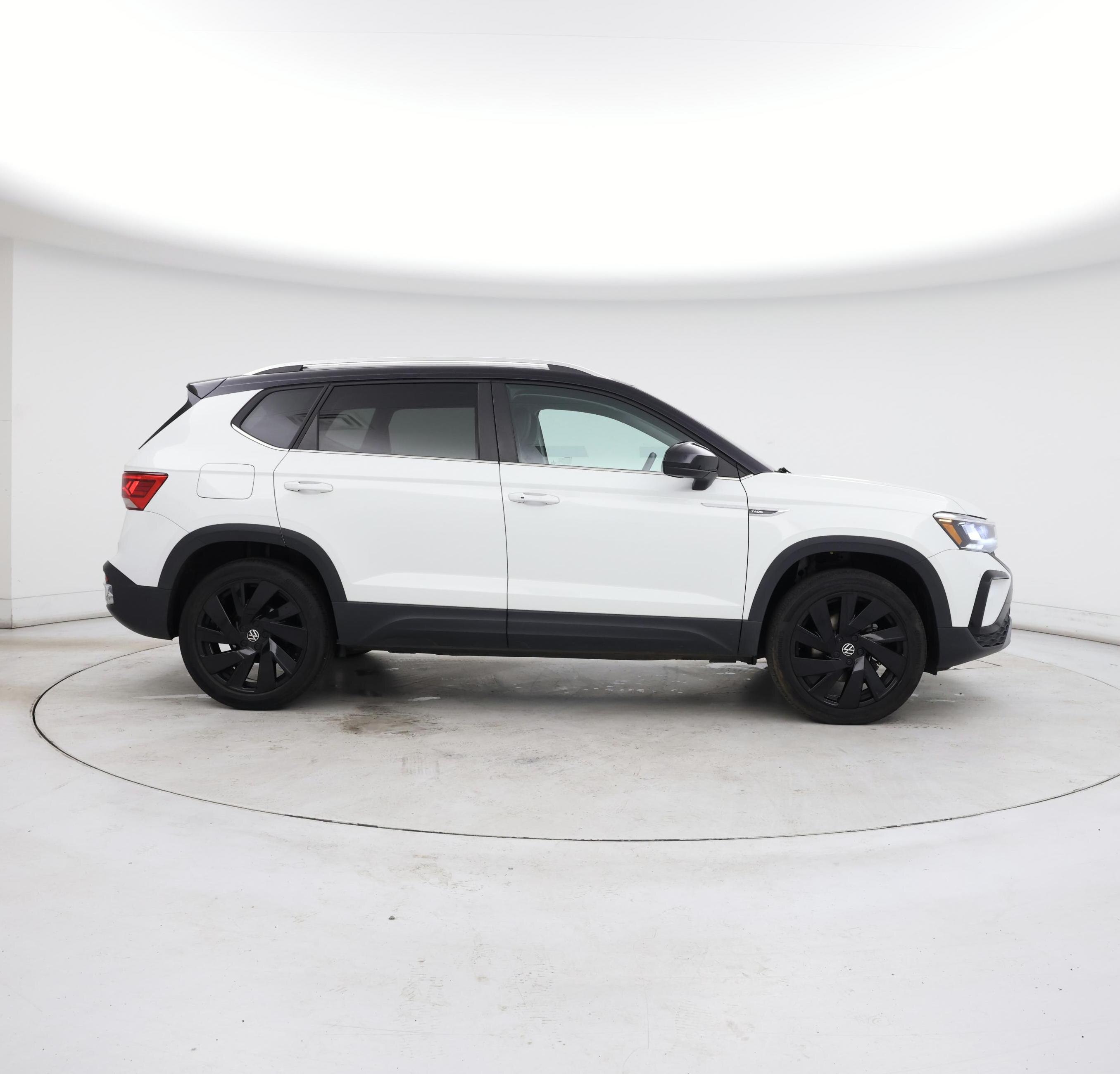 Thumbnail: 2024 Volkswagen Taos - 7