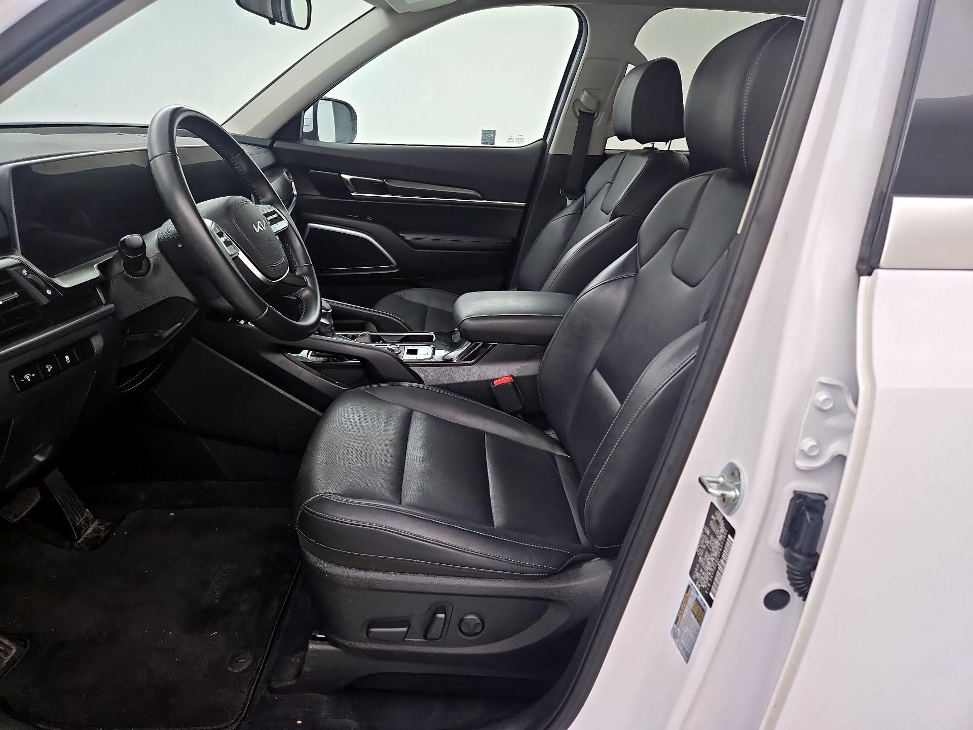 Thumbnail: 2023 Kia Telluride - 11