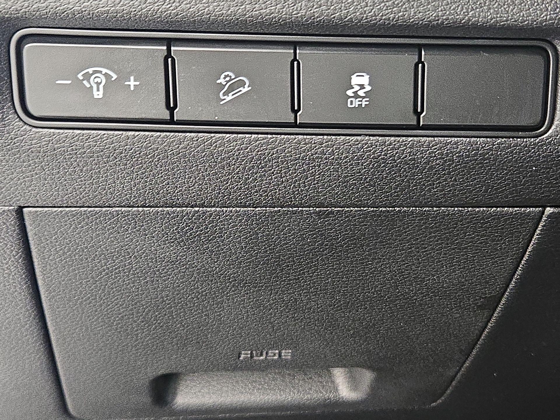 Thumbnail: 2023 Kia Telluride - 13