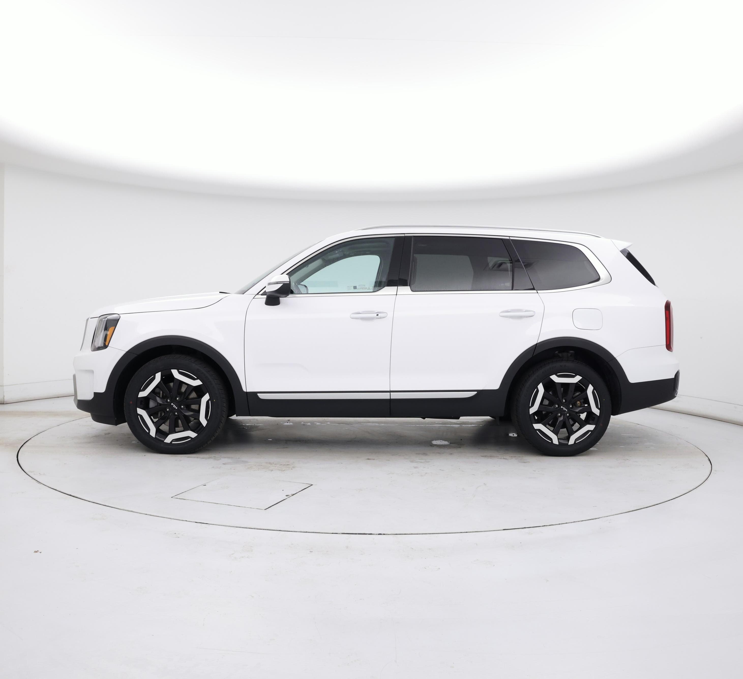 Thumbnail: 2023 Kia Telluride - 3