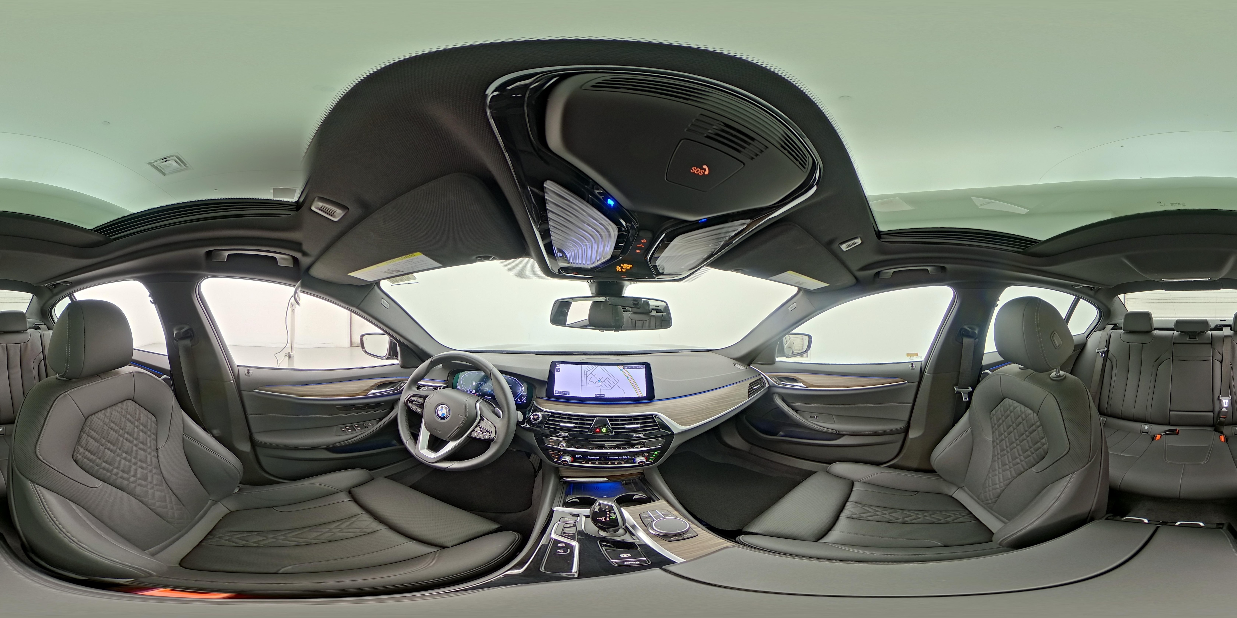 2022 BMW 5 Series 530e - Photo 26