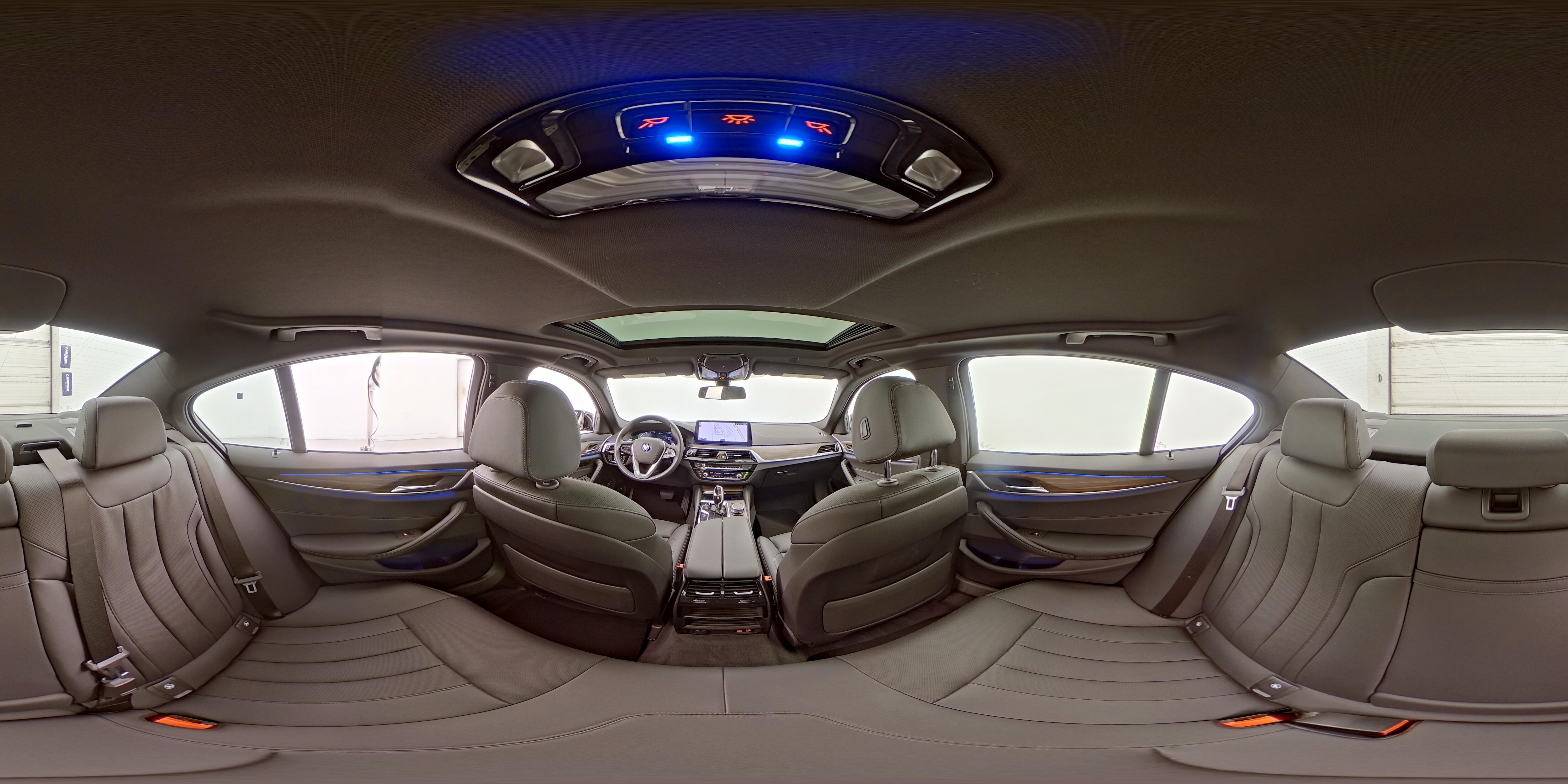2022 BMW 5 Series 530e - Photo 27