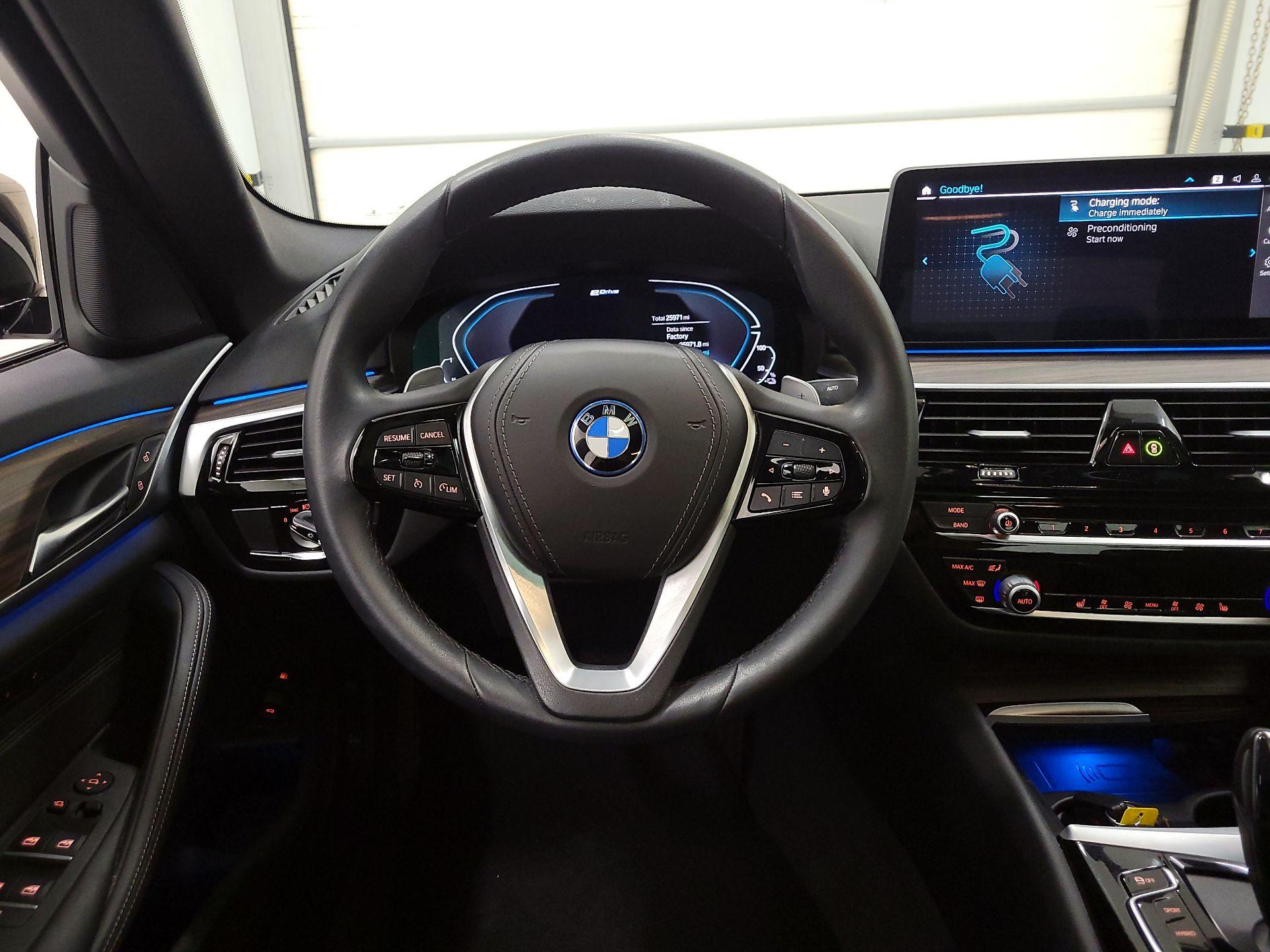 Thumbnail: 2022 BMW 5 Series - 9