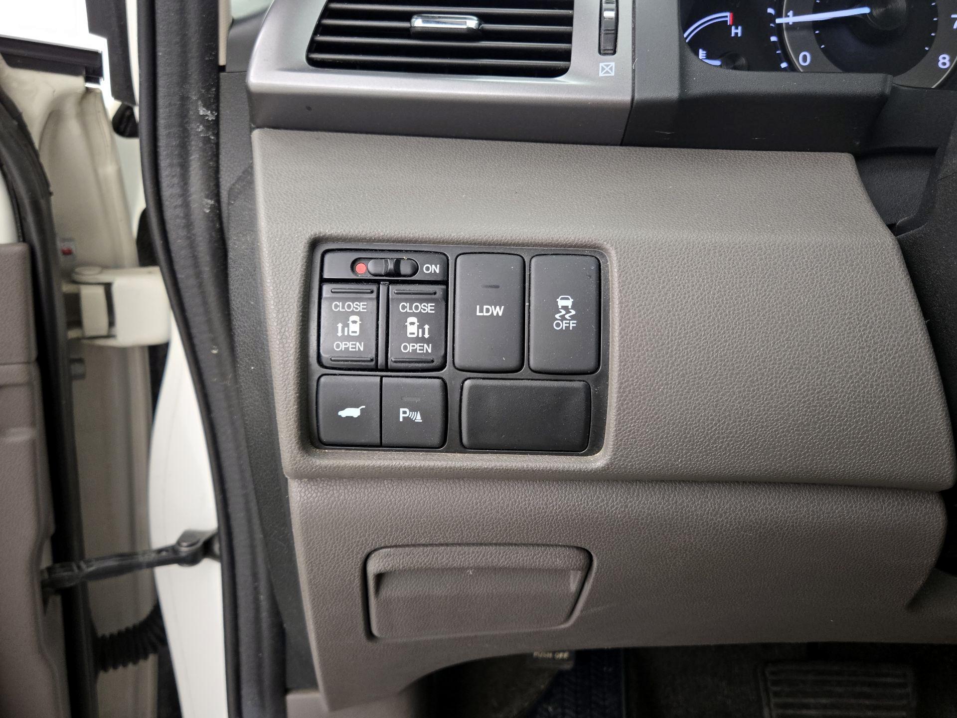 Thumbnail: 2014 Honda Odyssey - 13