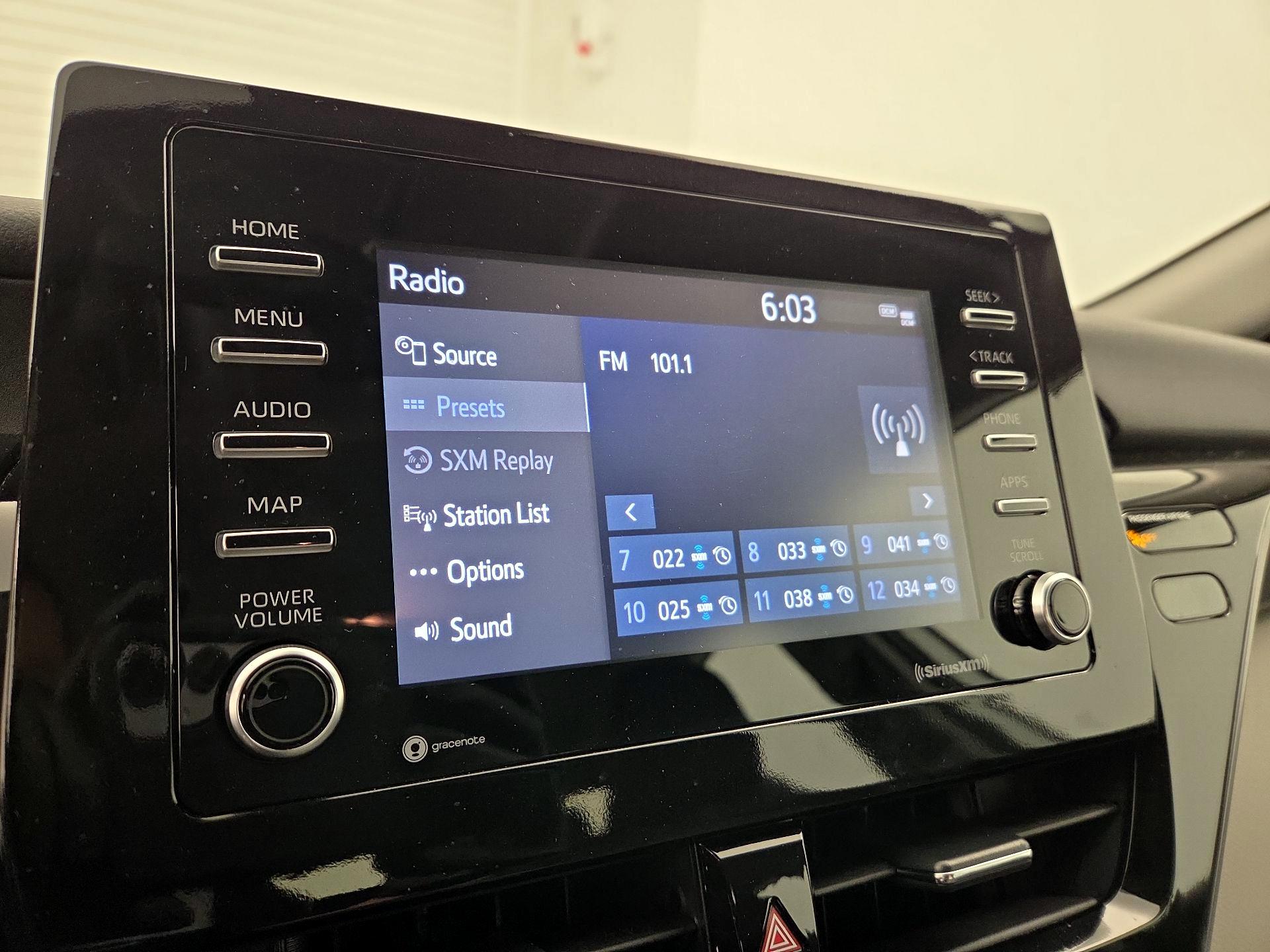 Thumbnail: 2022 Toyota Camry - 15