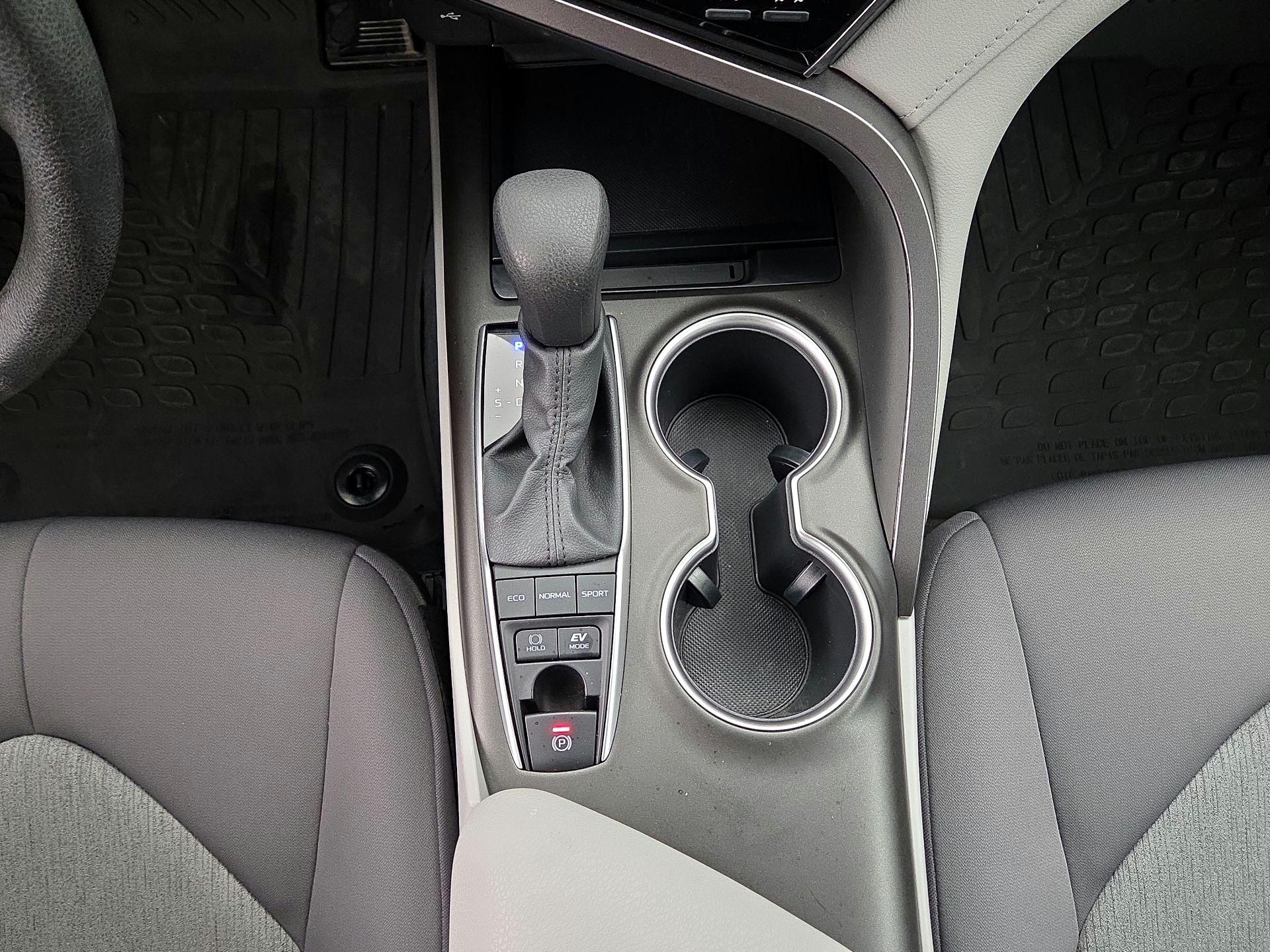 Thumbnail: 2022 Toyota Camry - 17