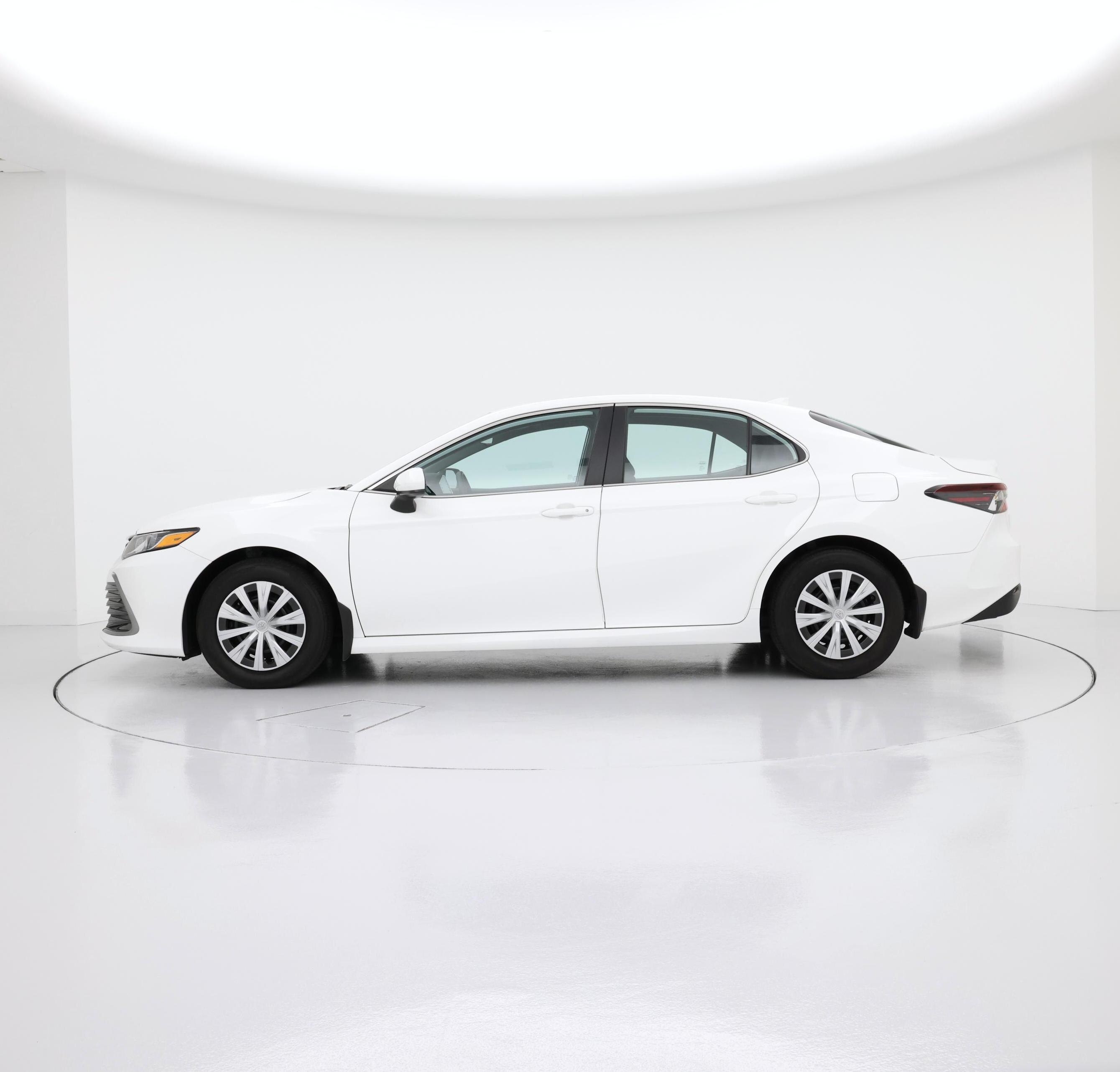 Thumbnail: 2022 Toyota Camry - 3