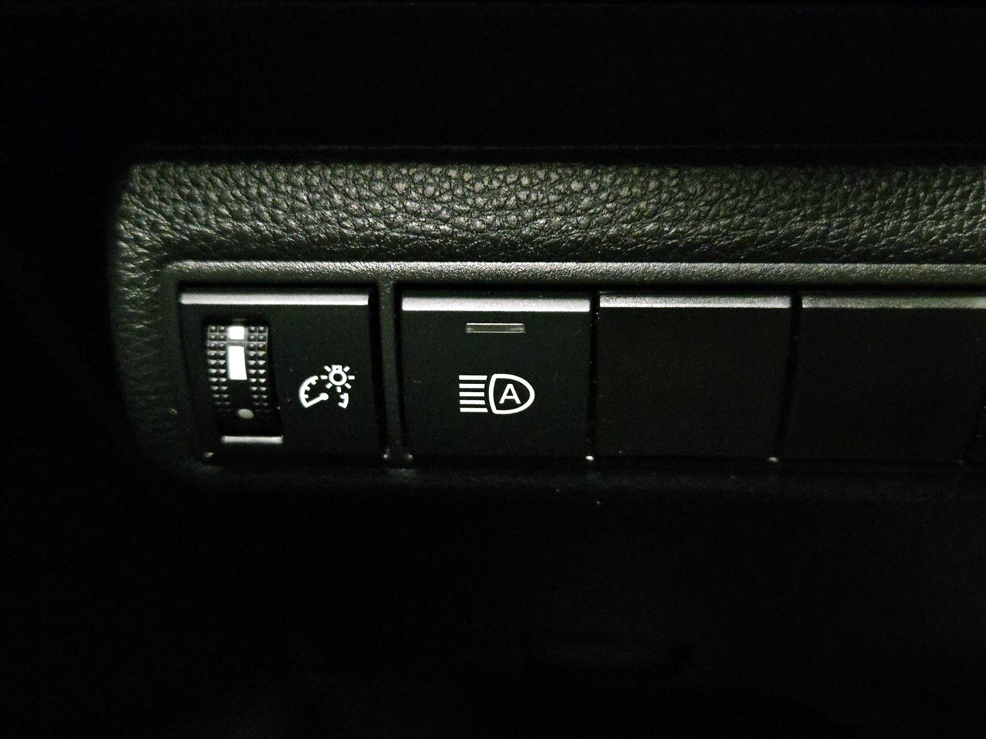 Thumbnail: 2025 Toyota Corolla - 13