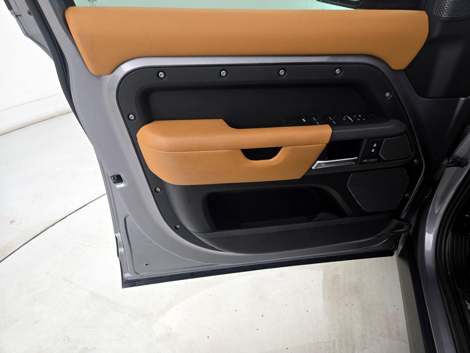 Thumbnail: 2023 Land Rover Defender - 12