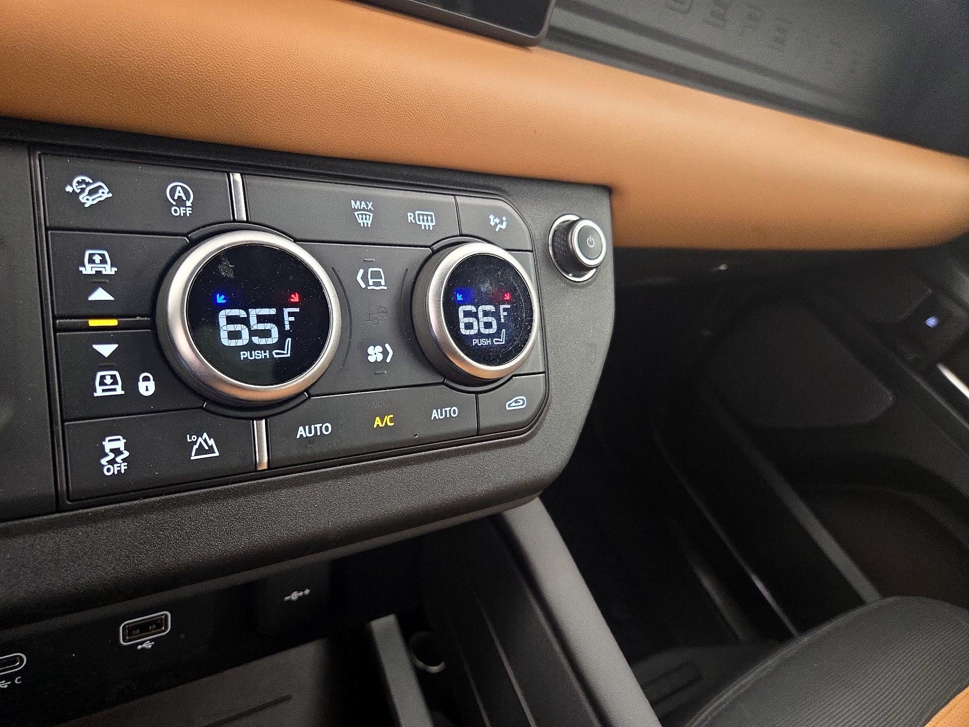 Thumbnail: 2023 Land Rover Defender - 17