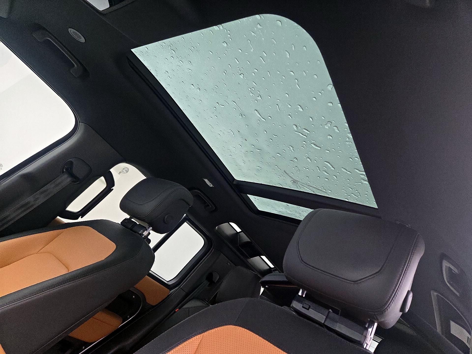 Thumbnail: 2023 Land Rover Defender - 20