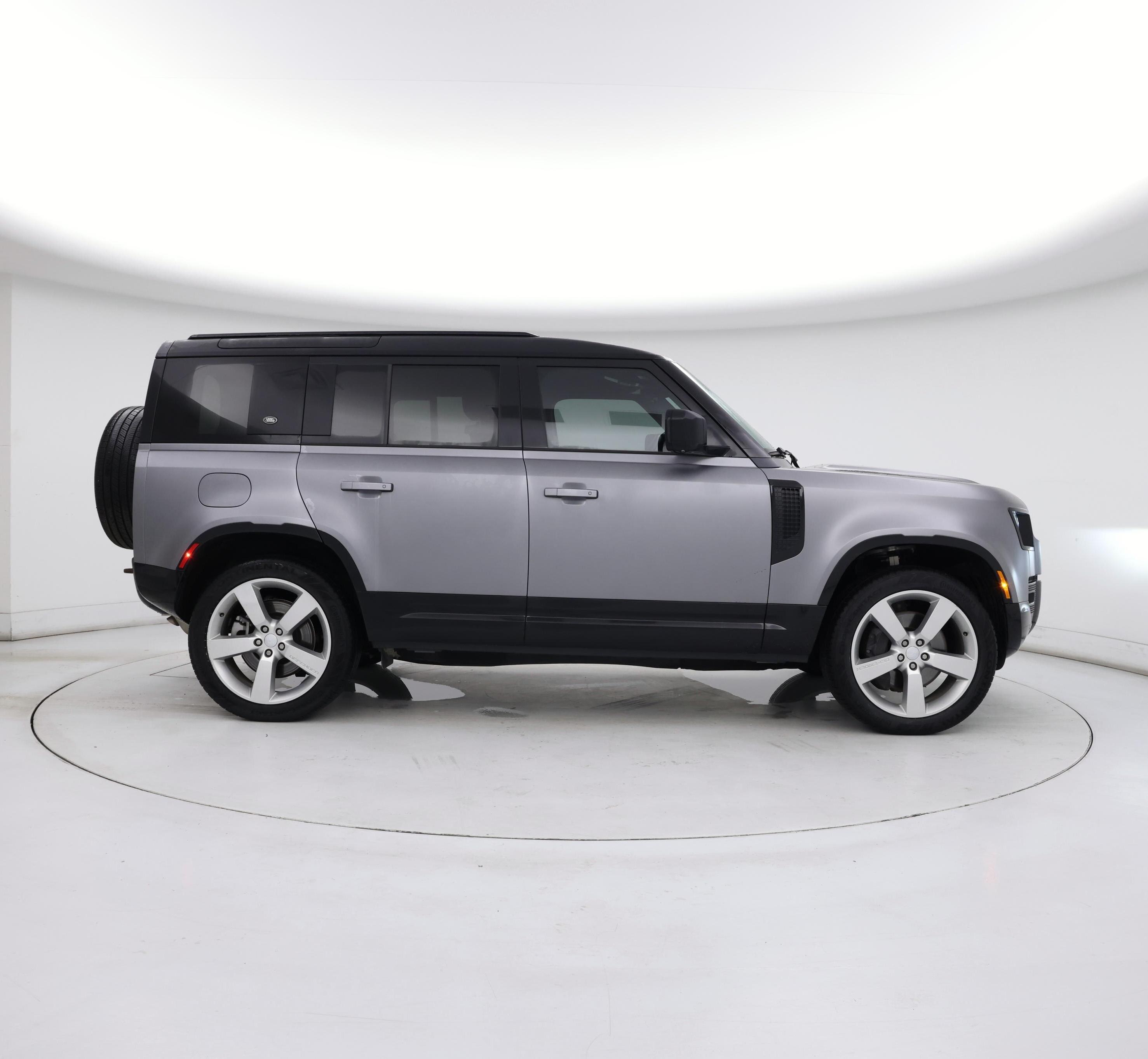 Thumbnail: 2023 Land Rover Defender - 7