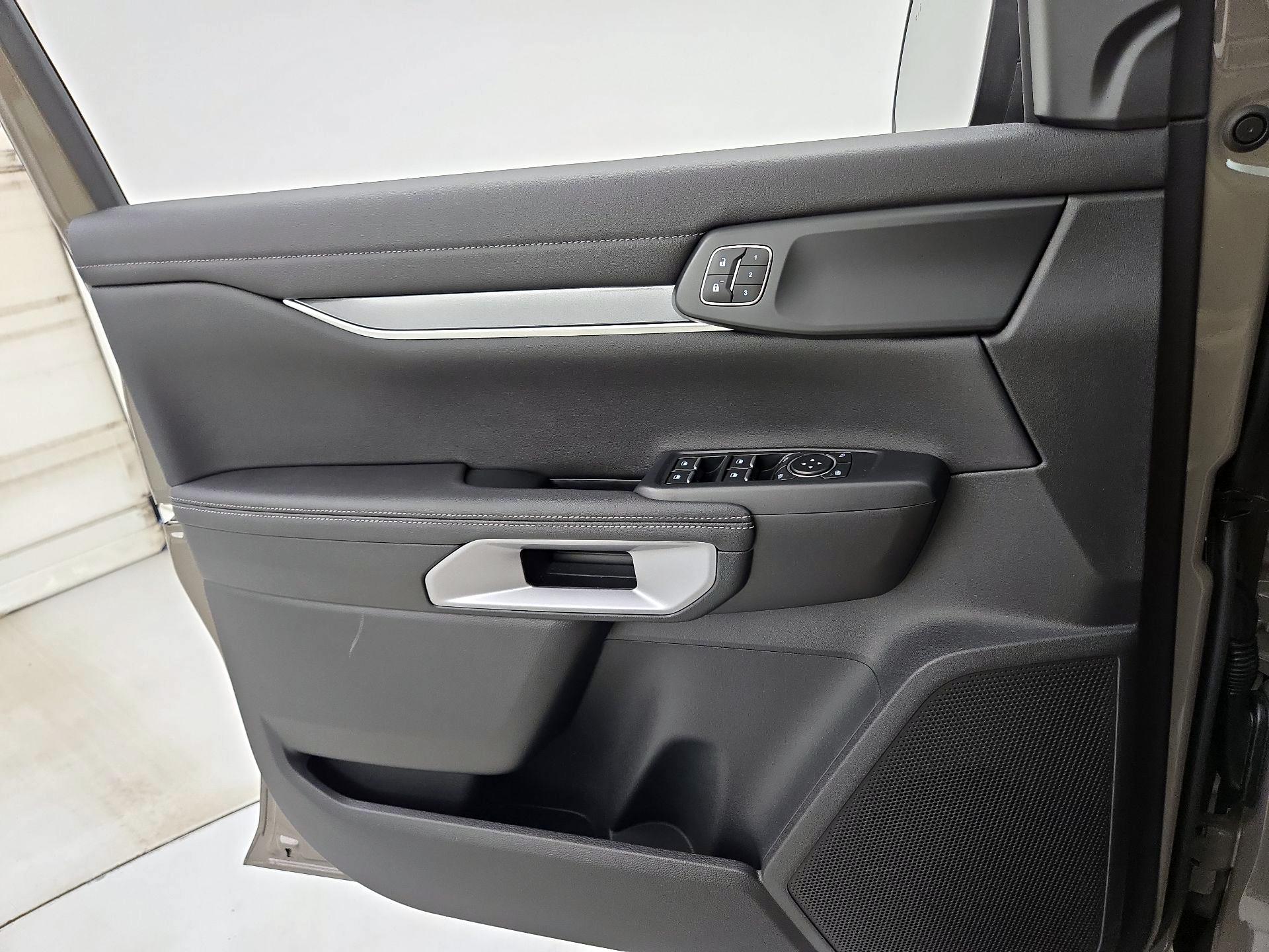 Thumbnail: 2025 Ford Ranger - 12