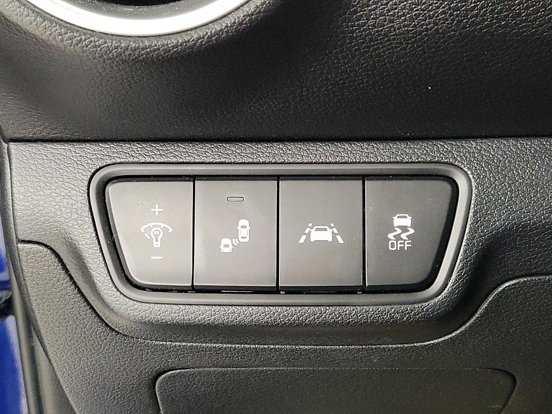 Thumbnail: 2021 Kia Forte - 13