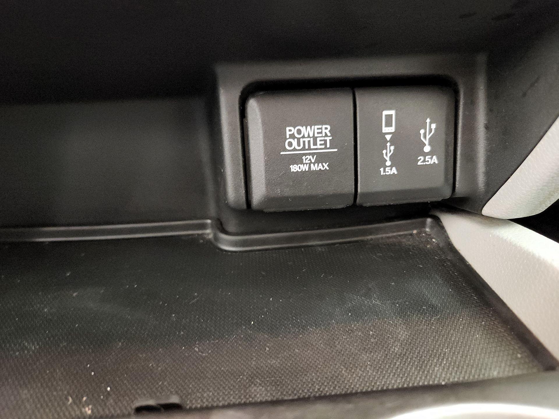 Thumbnail: 2017 Honda Pilot - 18