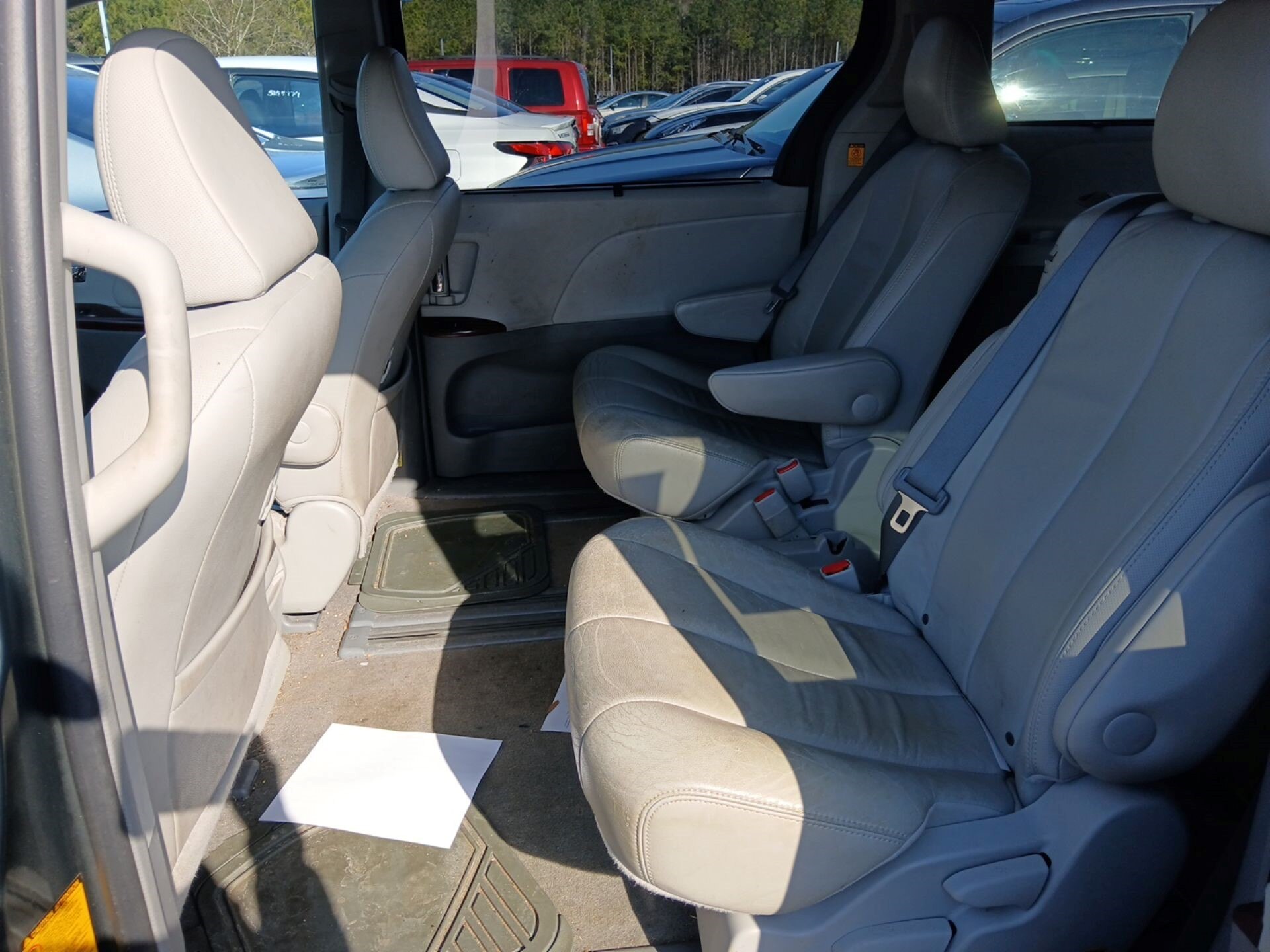 Thumbnail: 2017 Honda Pilot - 8