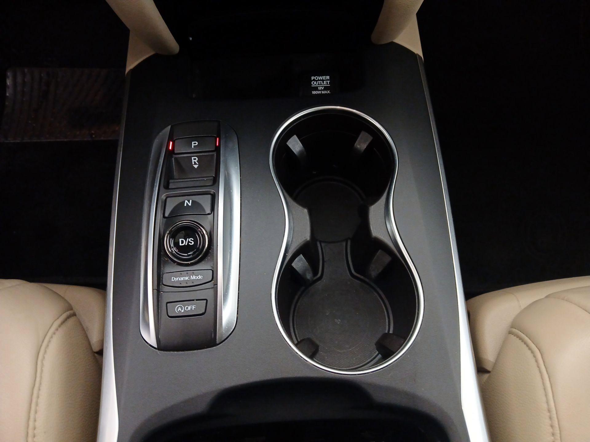 Thumbnail: 2020 Acura MDX - 17