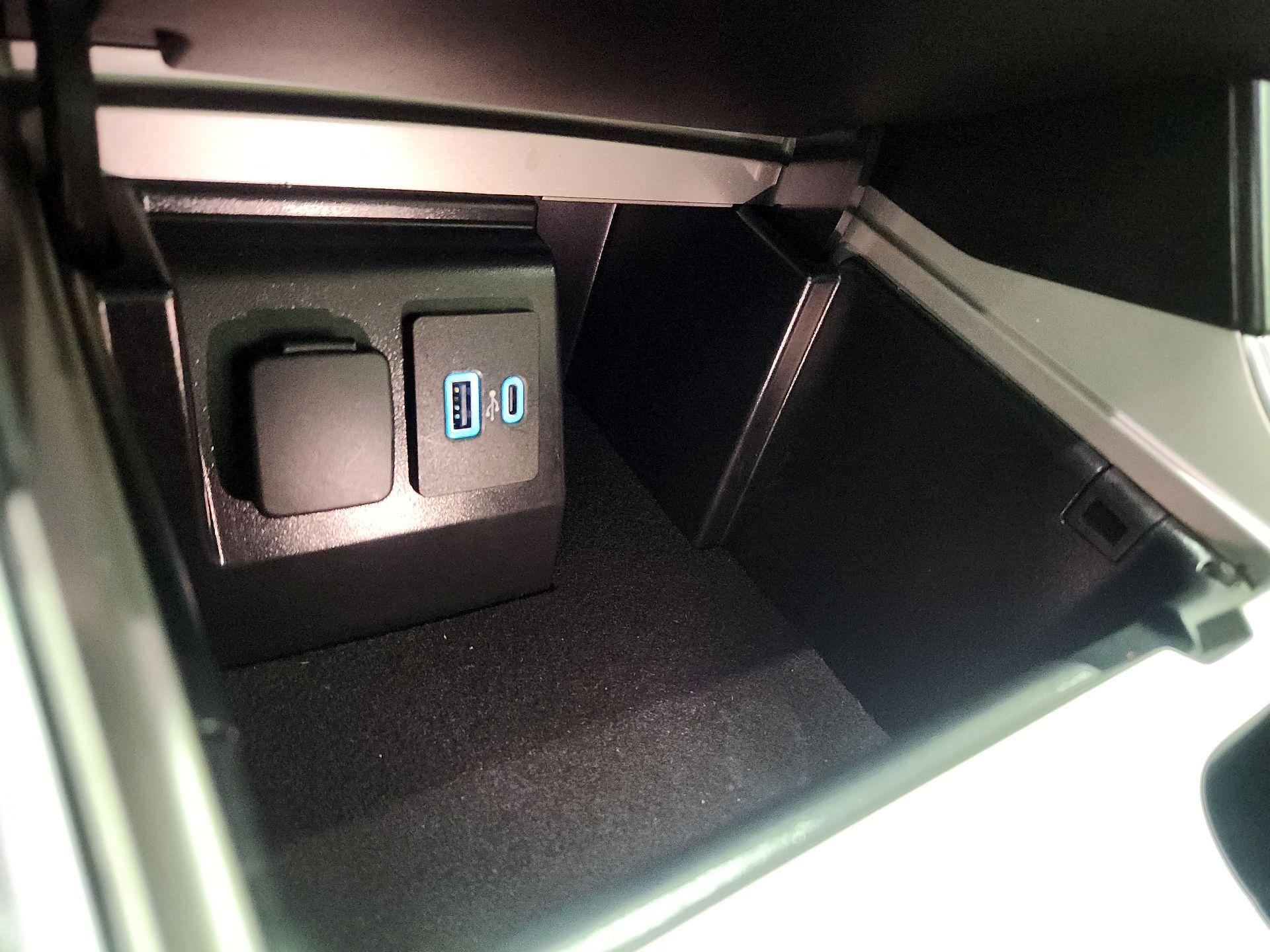 Thumbnail: 2024 Ford Explorer - 18