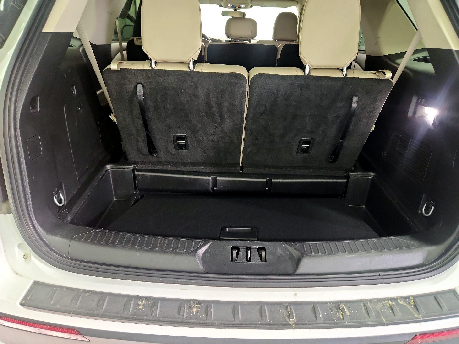 Thumbnail: 2024 Ford Explorer - 20