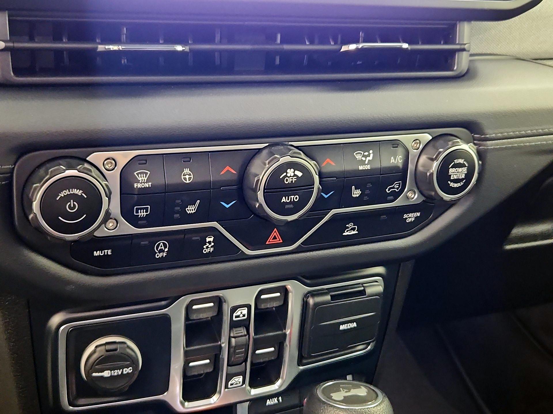 Thumbnail: 2024 Jeep Wrangler - 16