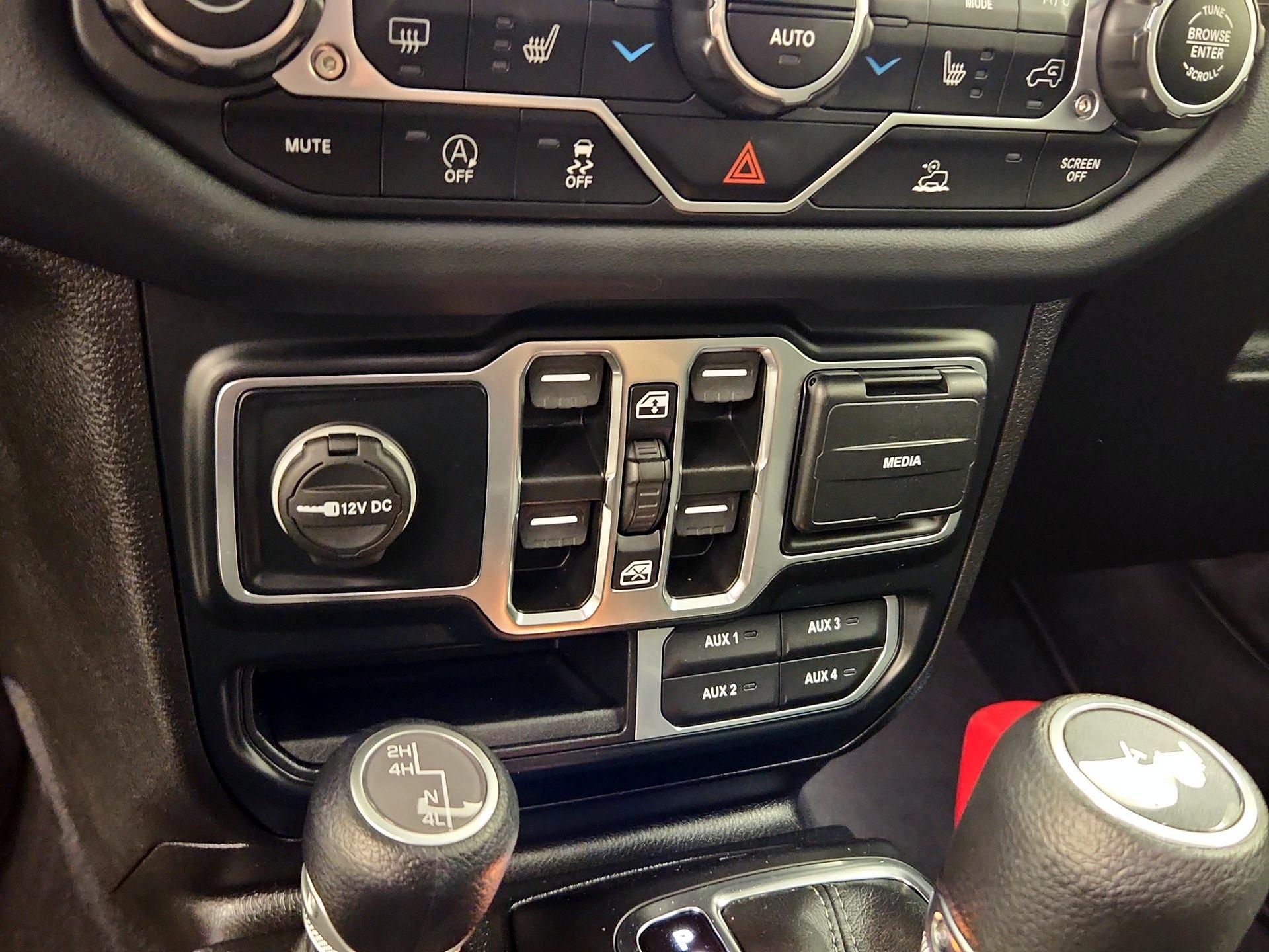 Thumbnail: 2024 Jeep Wrangler - 18