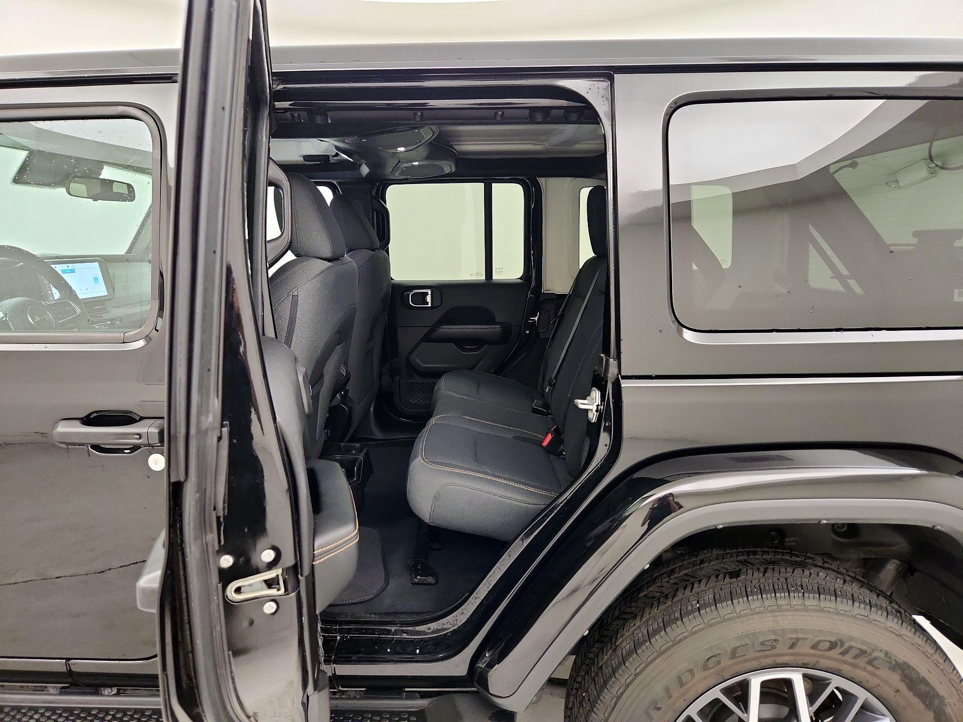 Thumbnail: 2024 Jeep Wrangler - 19