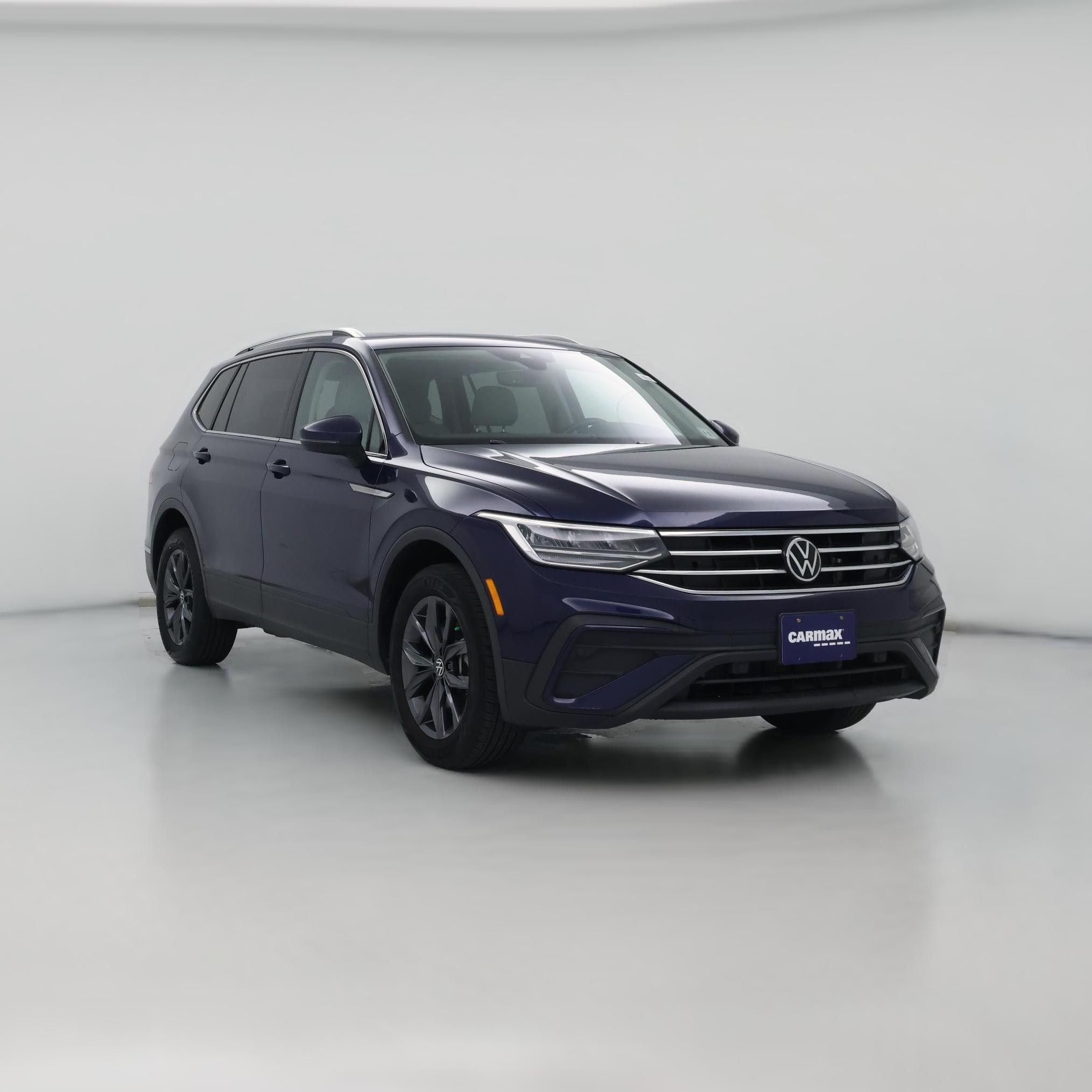 Thumbnail: 2022 Volkswagen Tiguan - 1