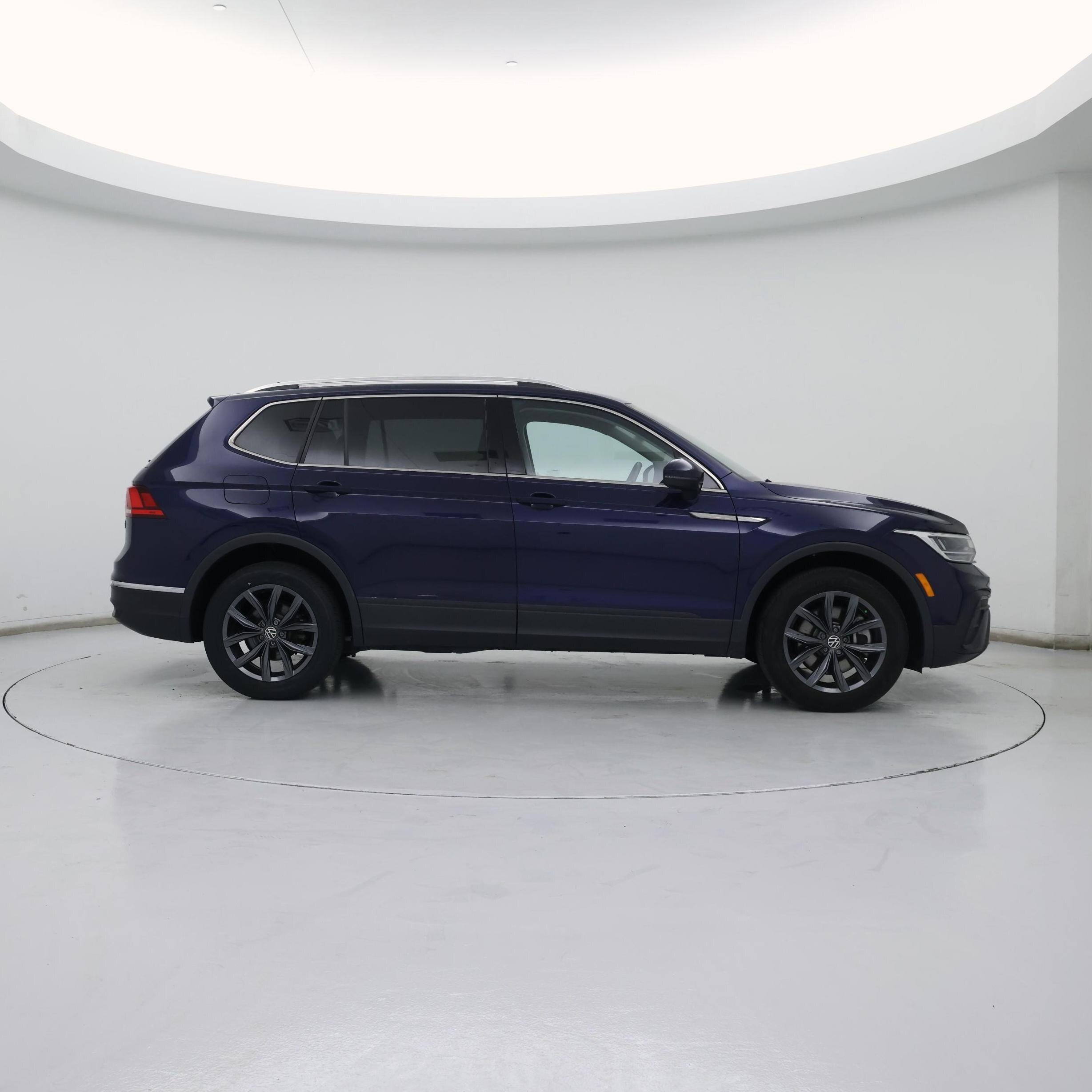 Thumbnail: 2022 Volkswagen Tiguan - 7