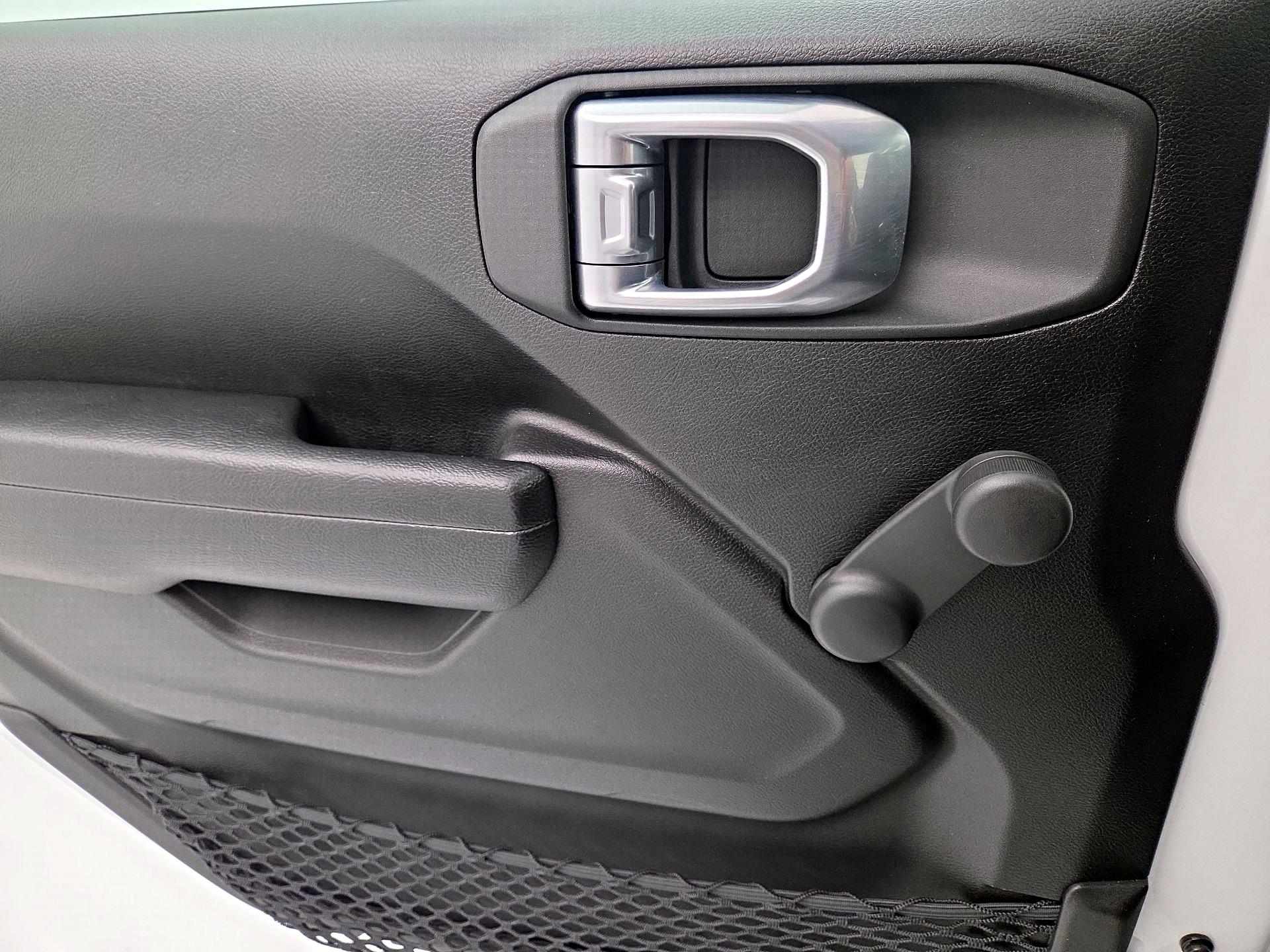 Thumbnail: 2022 Jeep Gladiator - 12