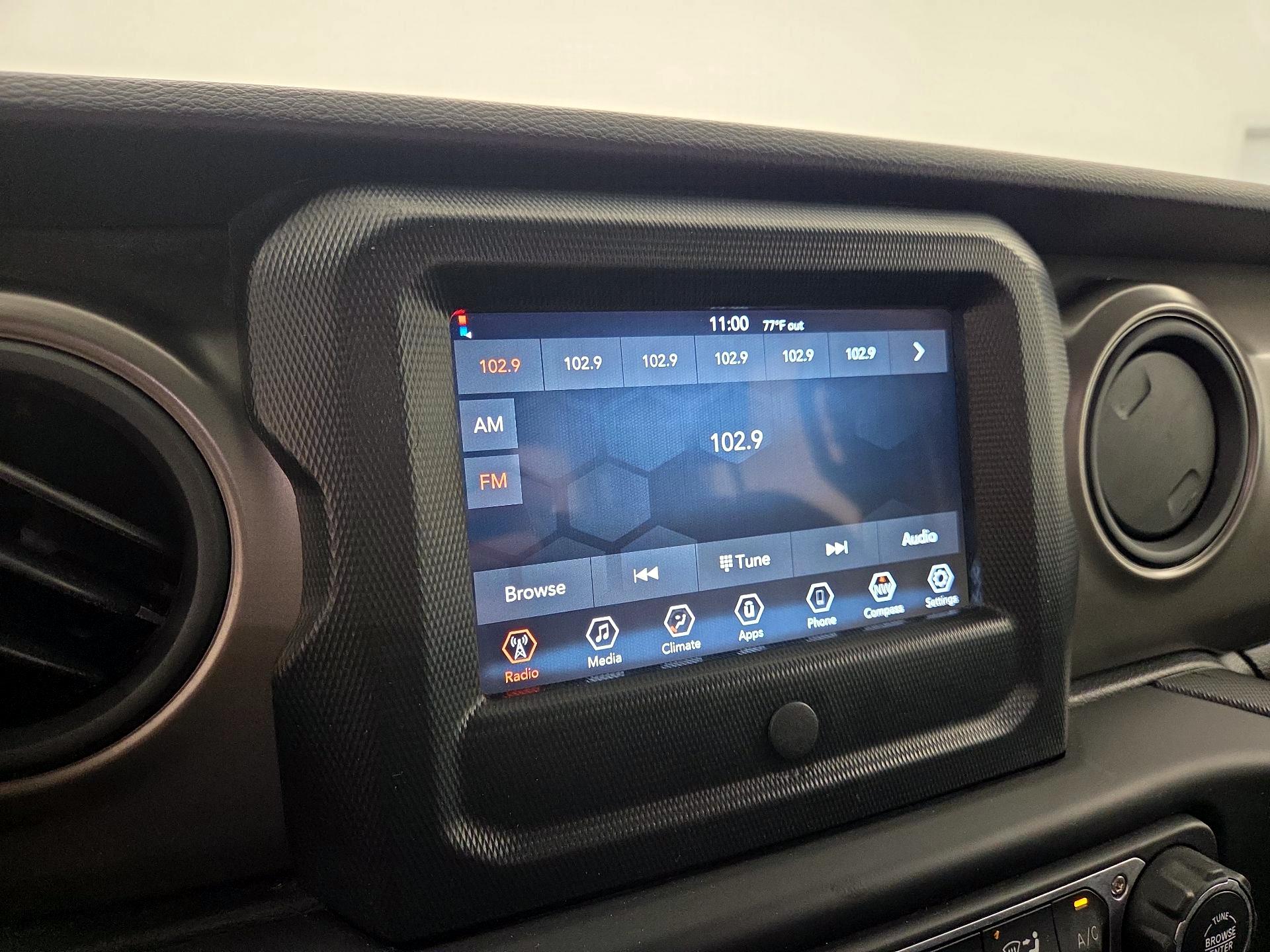 Thumbnail: 2022 Jeep Gladiator - 15