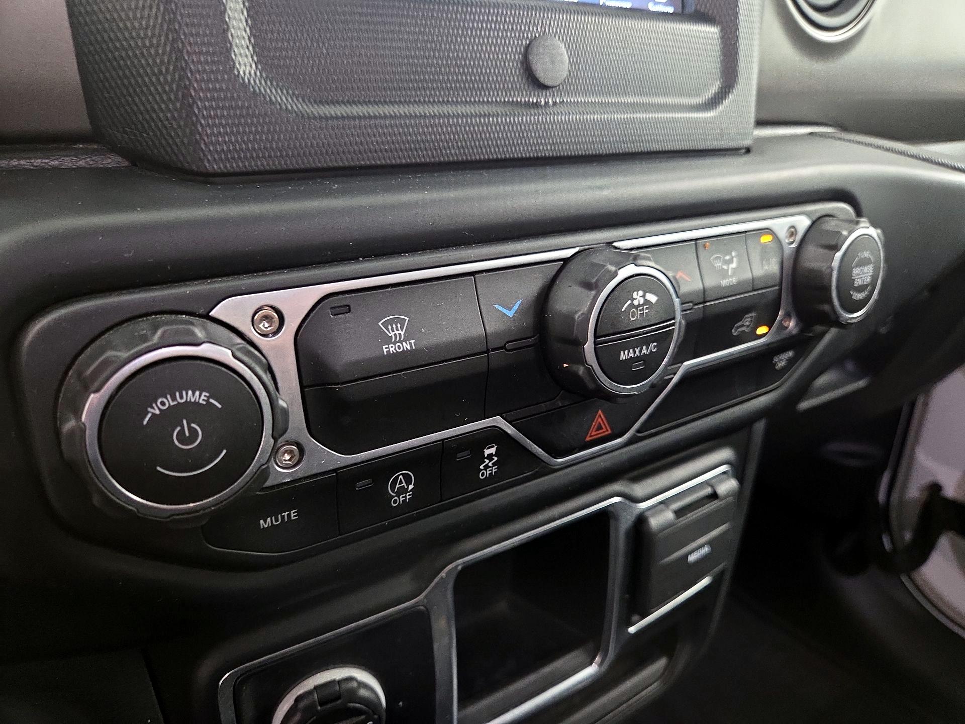 Thumbnail: 2022 Jeep Gladiator - 16