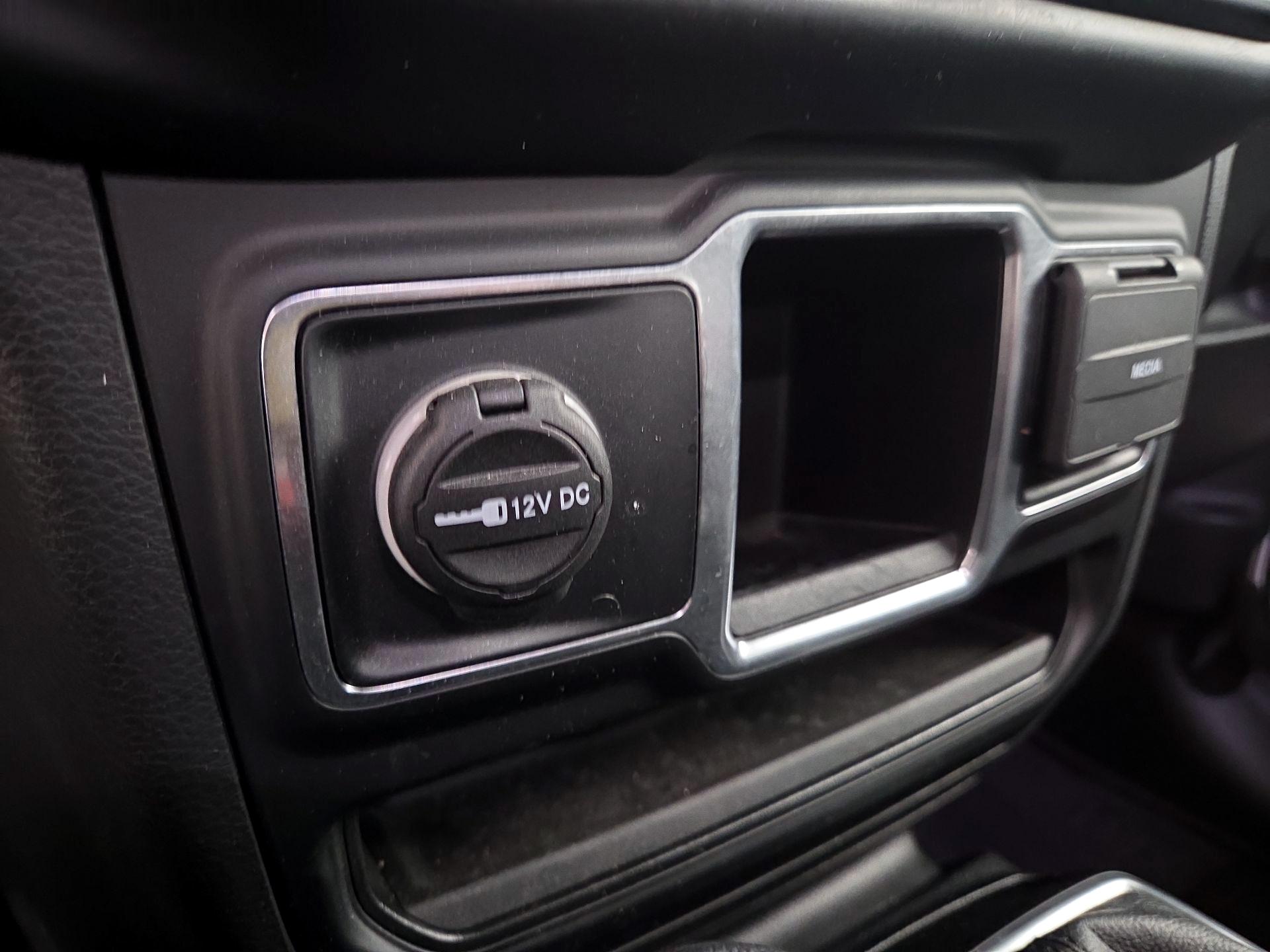 Thumbnail: 2022 Jeep Gladiator - 18