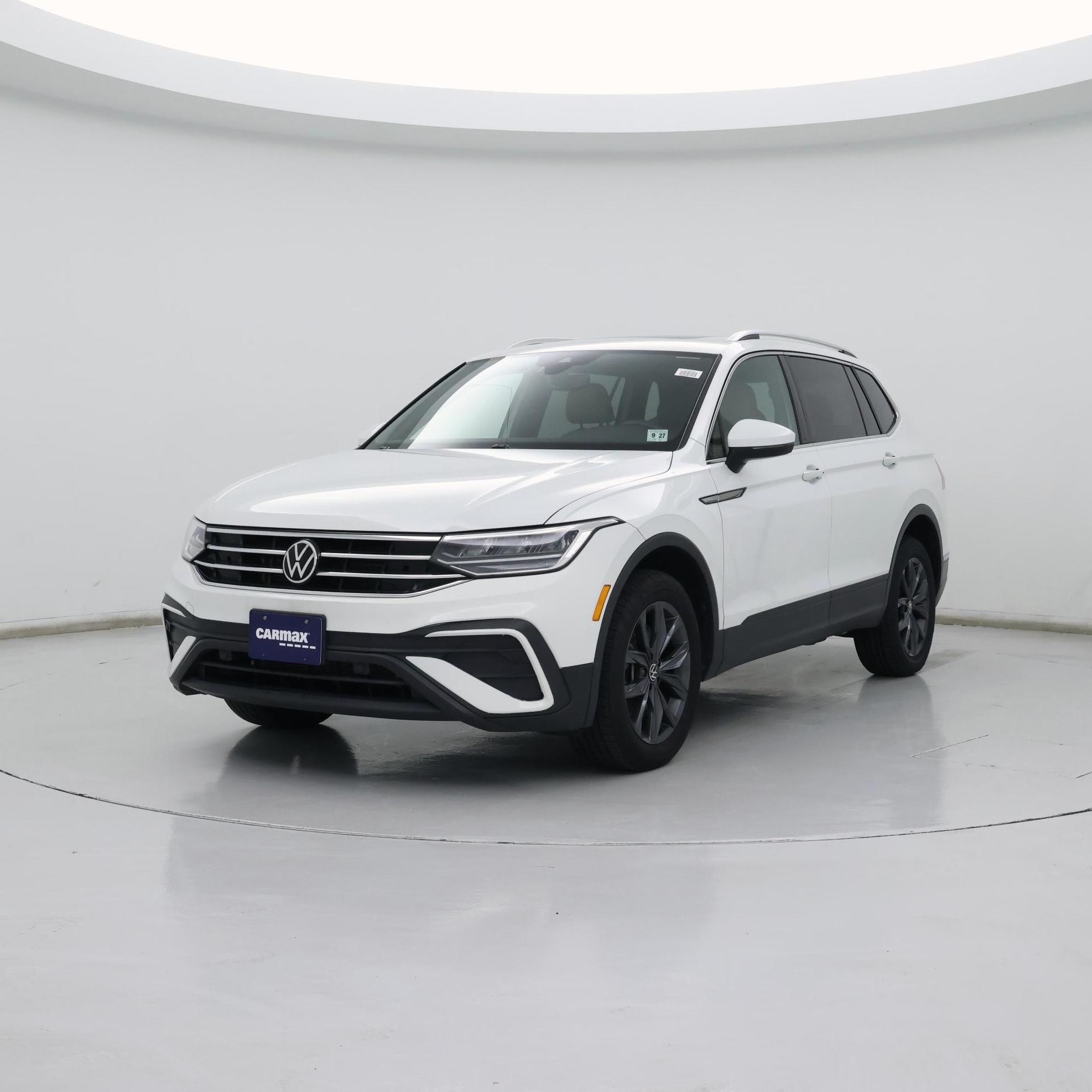 Thumbnail: 2022 Volkswagen Tiguan - 4