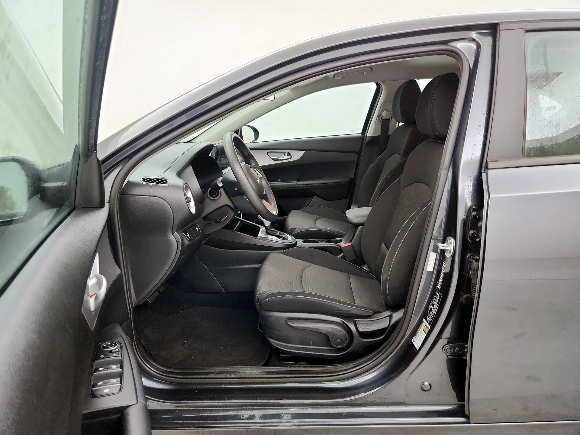 Thumbnail: 2023 Kia Forte - 11