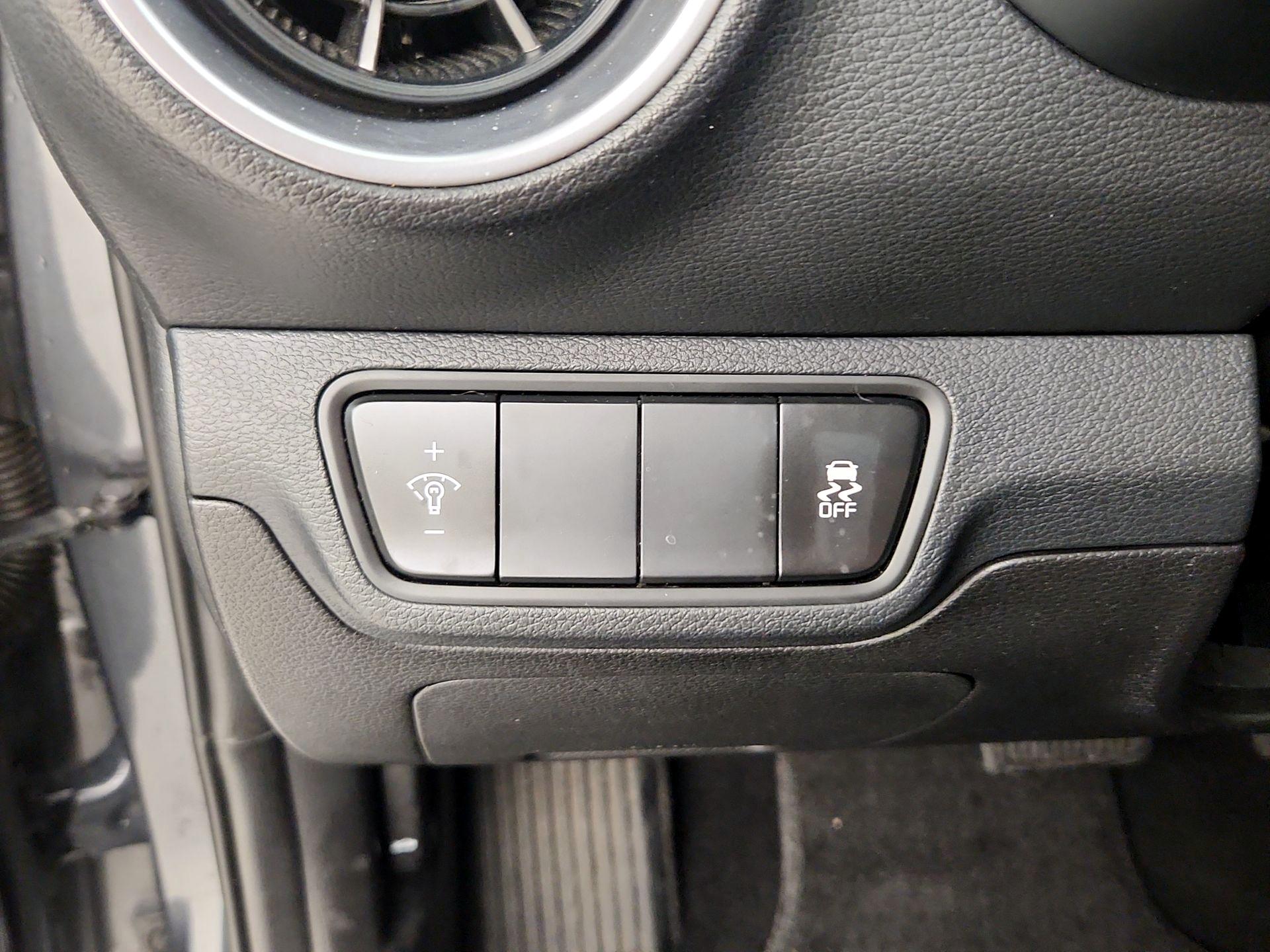 Thumbnail: 2023 Kia Forte - 13