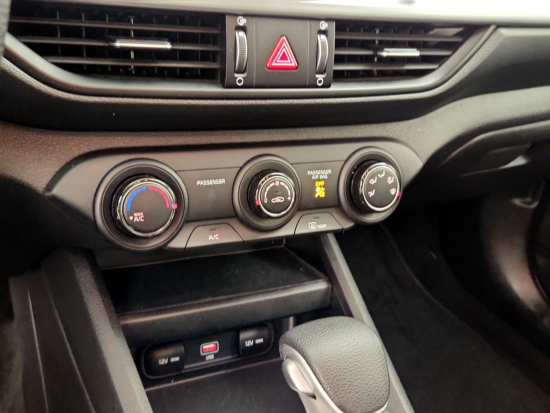 Thumbnail: 2023 Kia Forte - 17