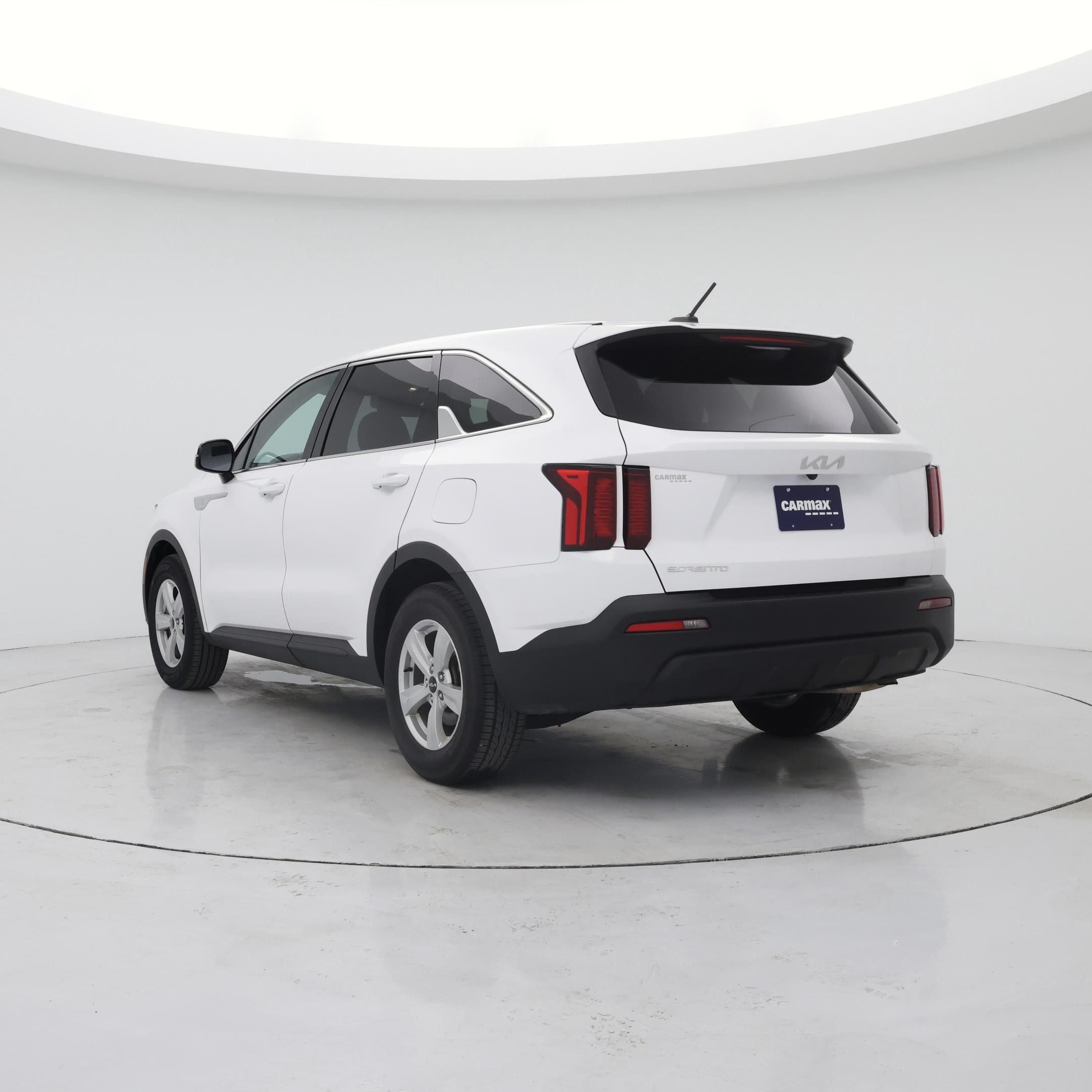 Thumbnail: 2023 Kia Sorento - 2